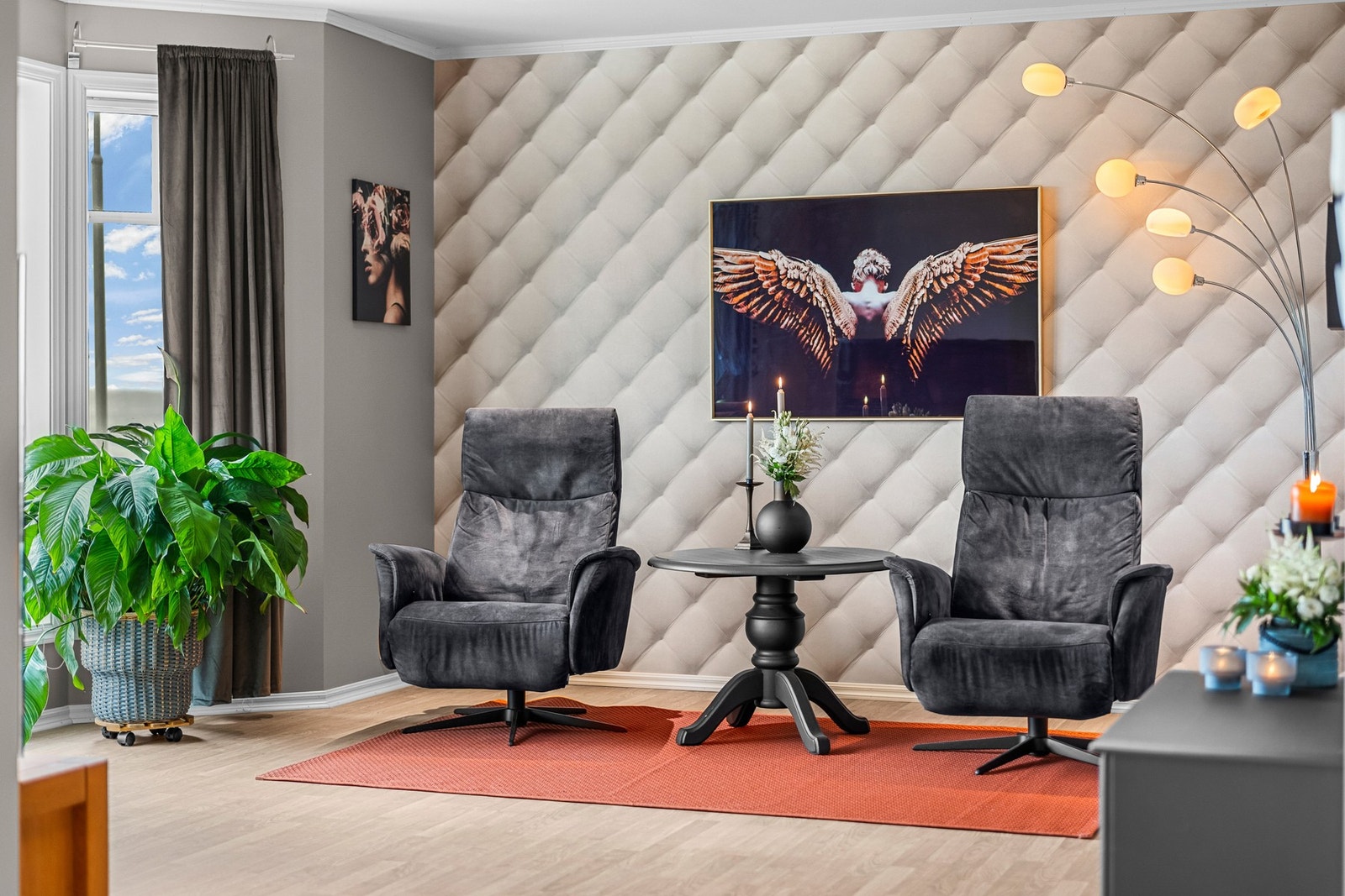 Boligen har også vannbåren varme i alle gulv, bortsett fra på soverommene i andre etasje. Galleribilde