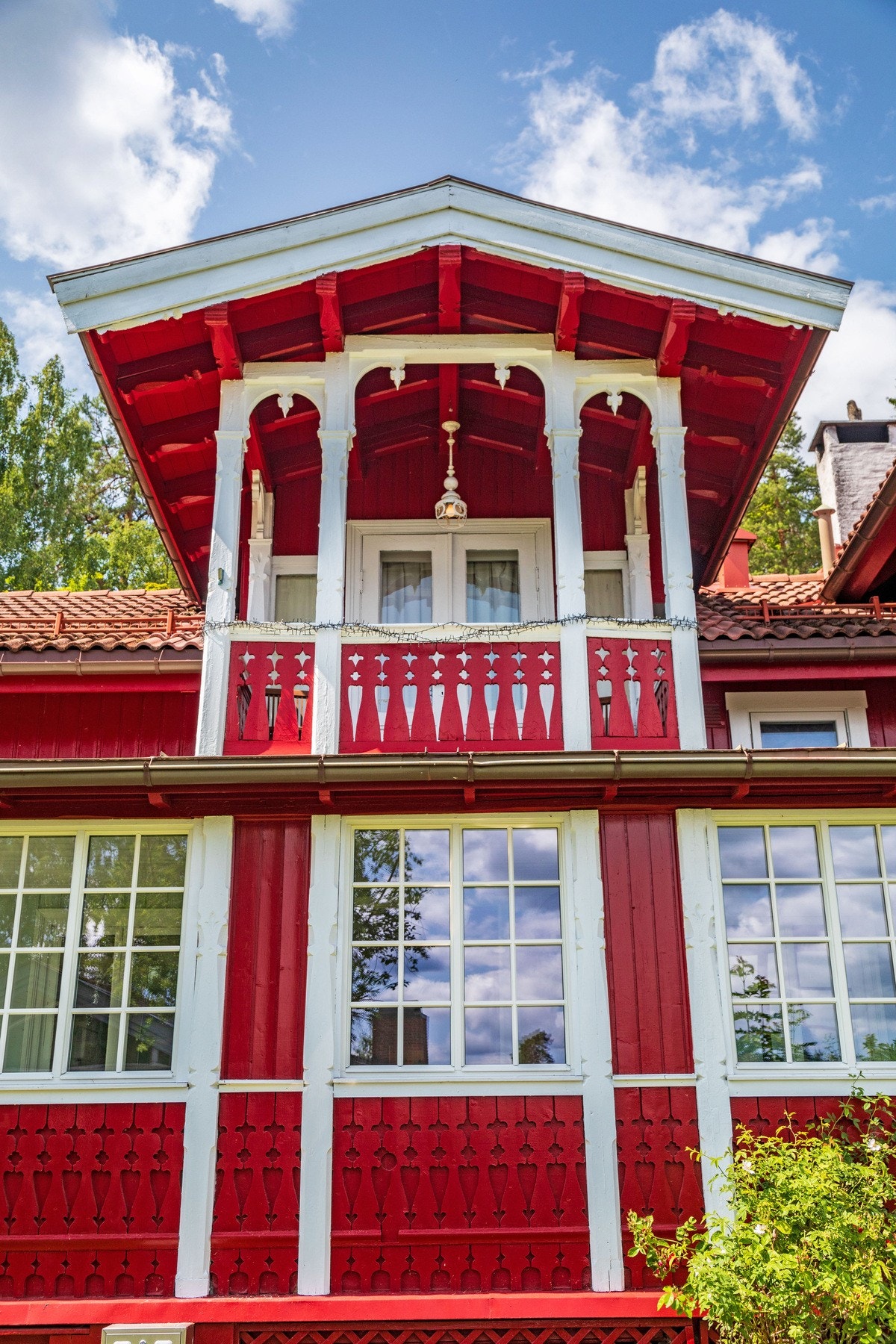 Nydelige utskjæringer og detaljer. Galleribilde