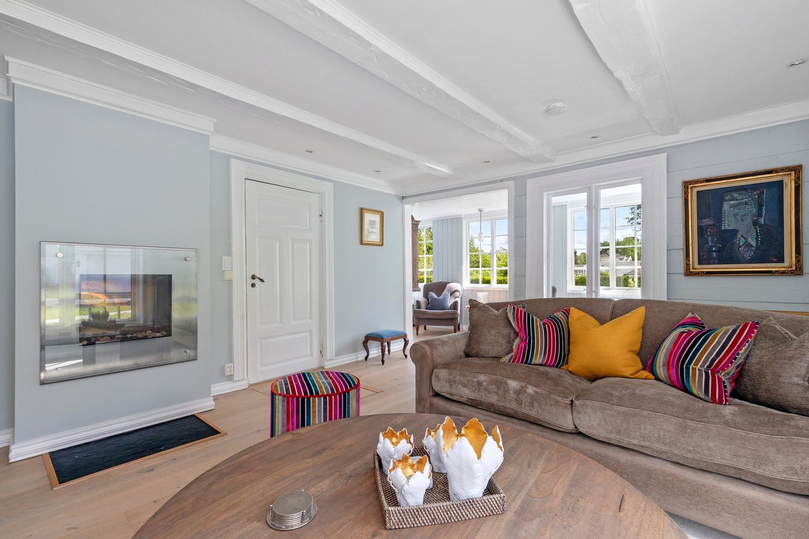 Fra stuen er det adkomst til grovkjeller med muligheter for oppbevaring av vin. Galleribilde