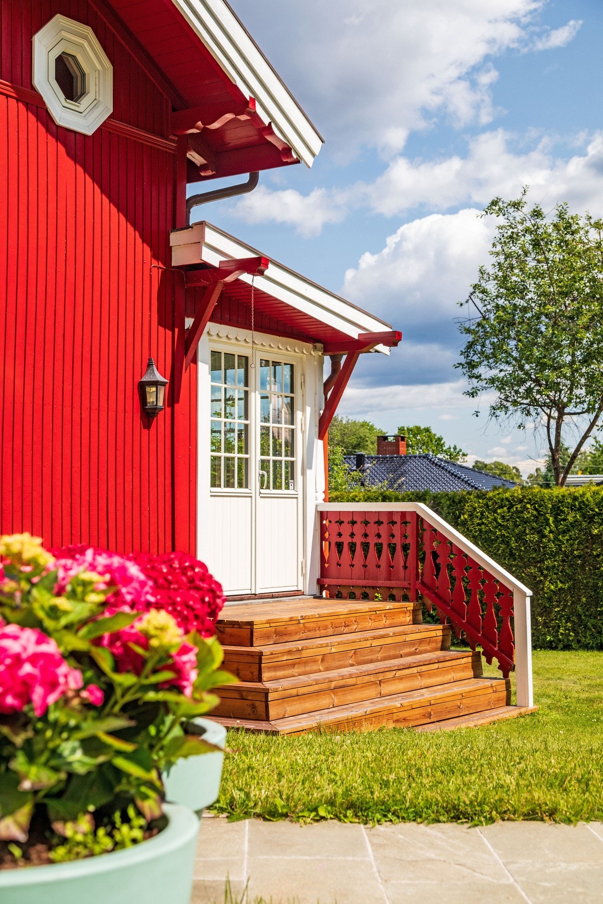 Utgang til hage fra stuen. Galleribilde