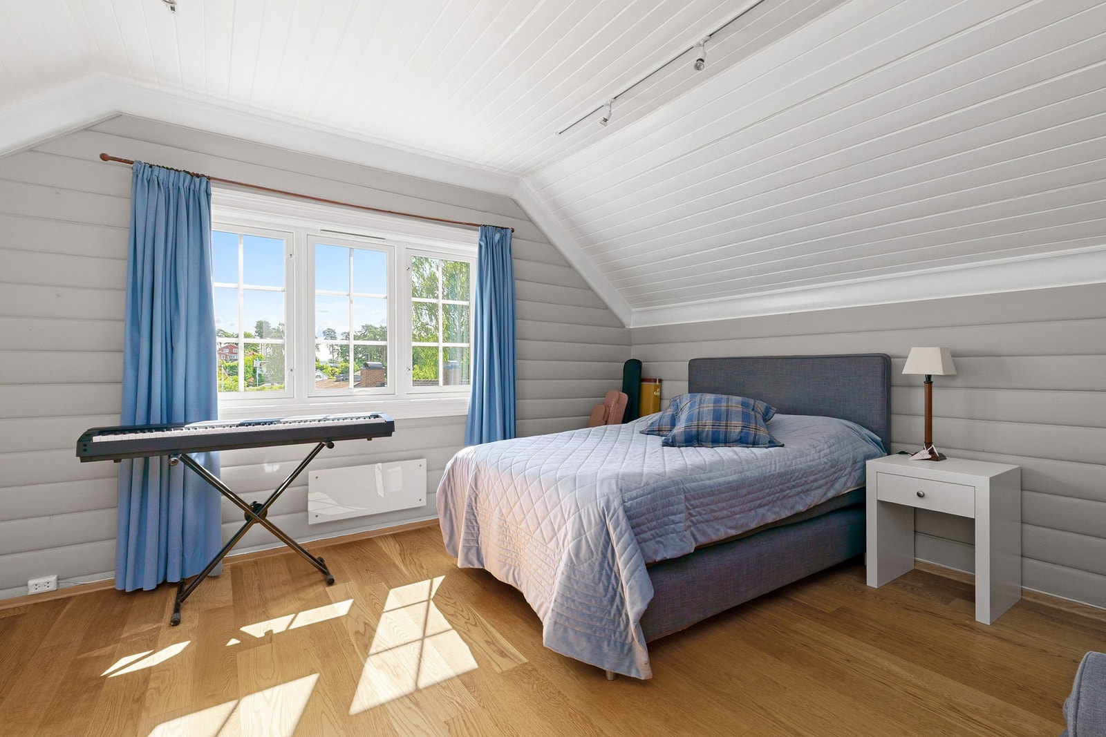 Soverom av god størrelse. Galleribilde