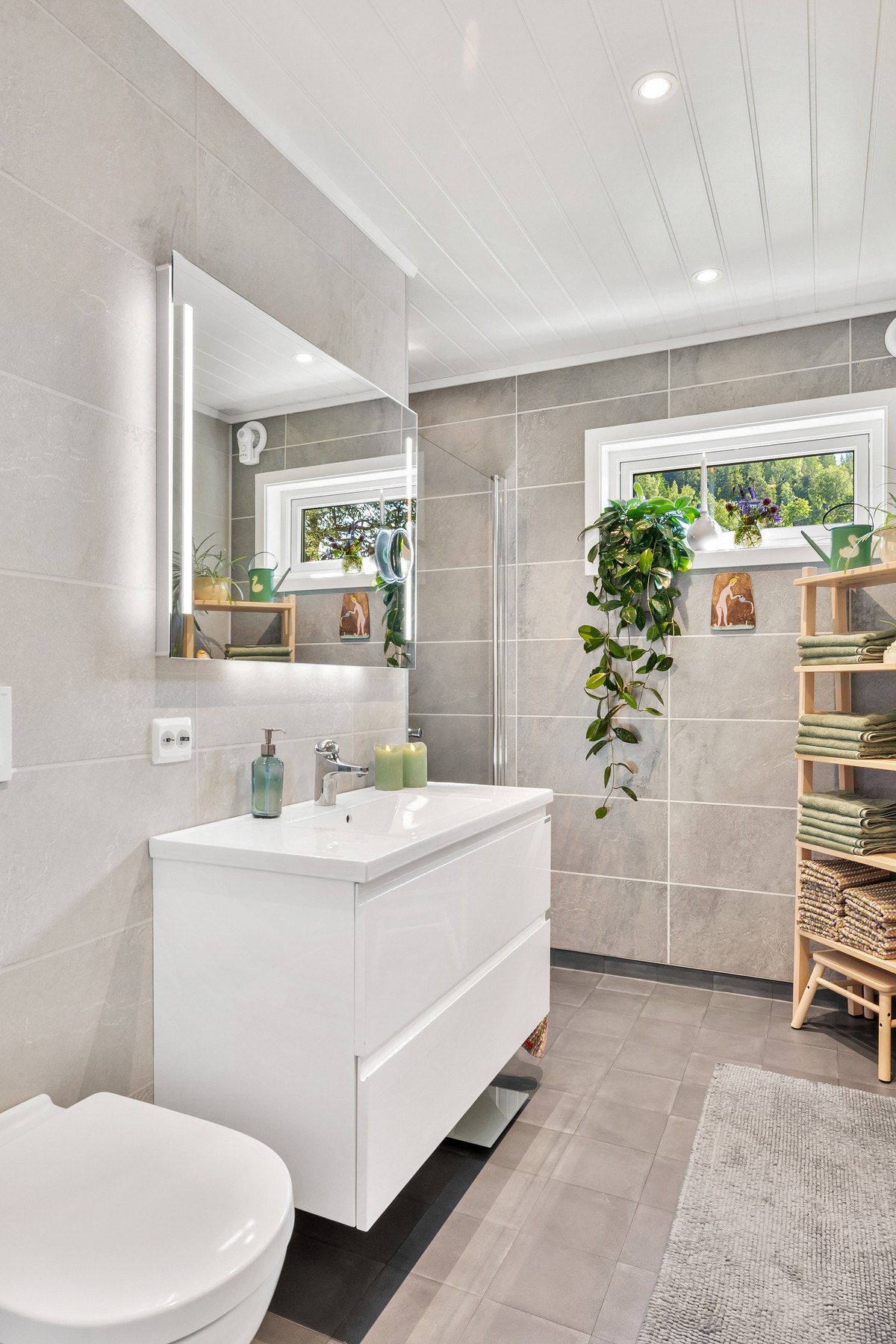 Bad på hovedplanet ble renovert i 2018 Galleribilde