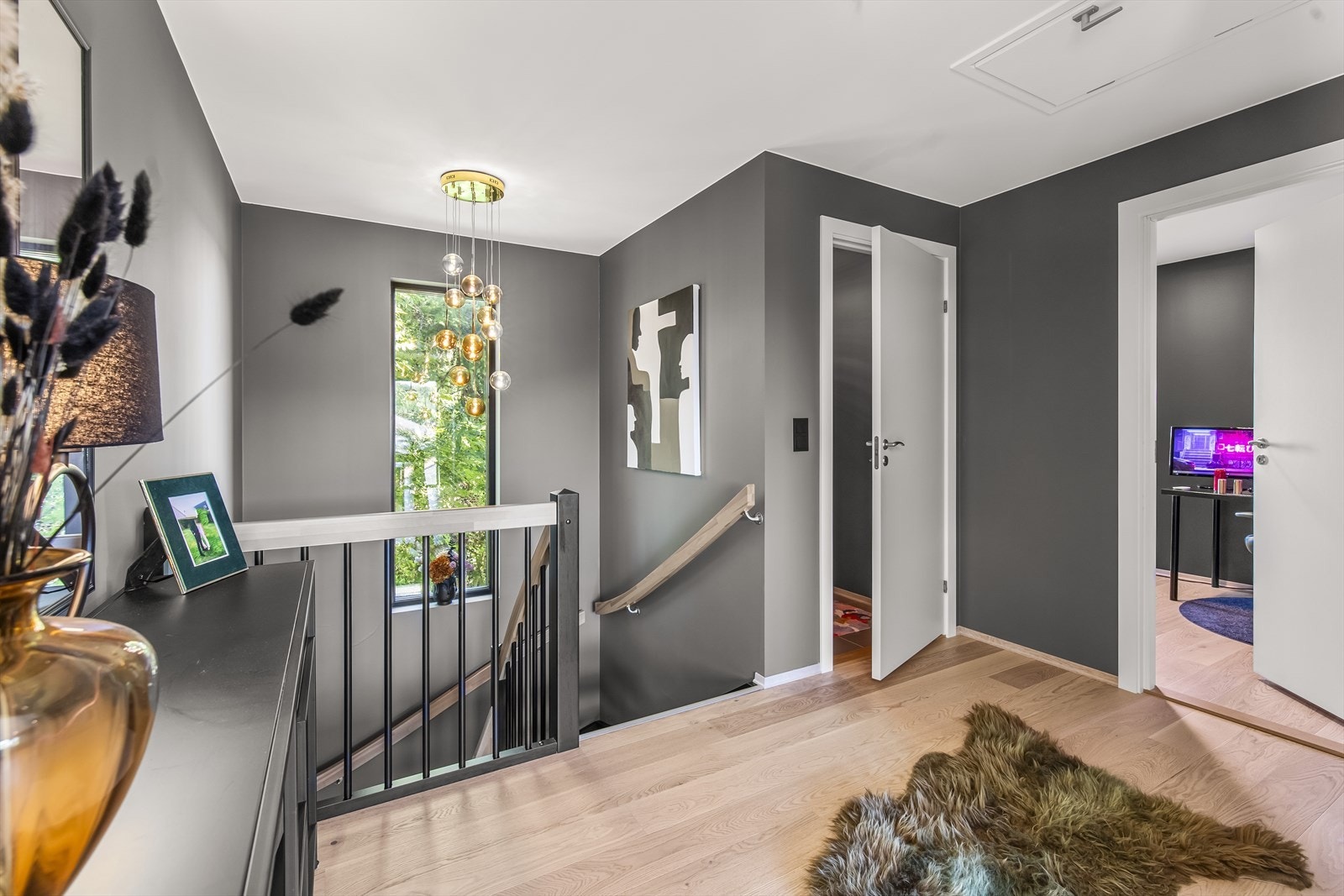 Fra gangen har du tilgang til et praktisk toalettrom. Galleribilde