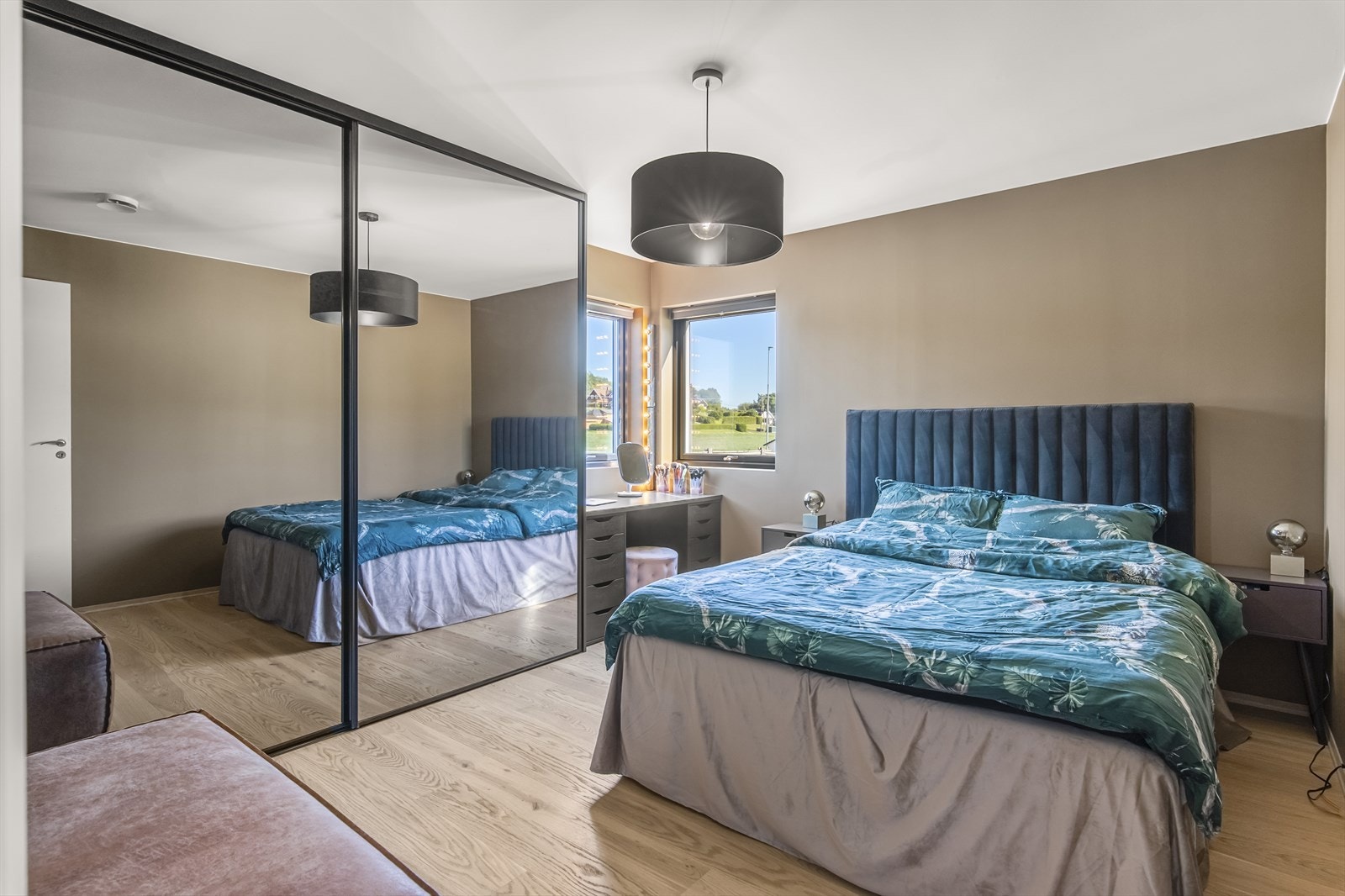 Boligen har hele fem soverom. Galleribilde