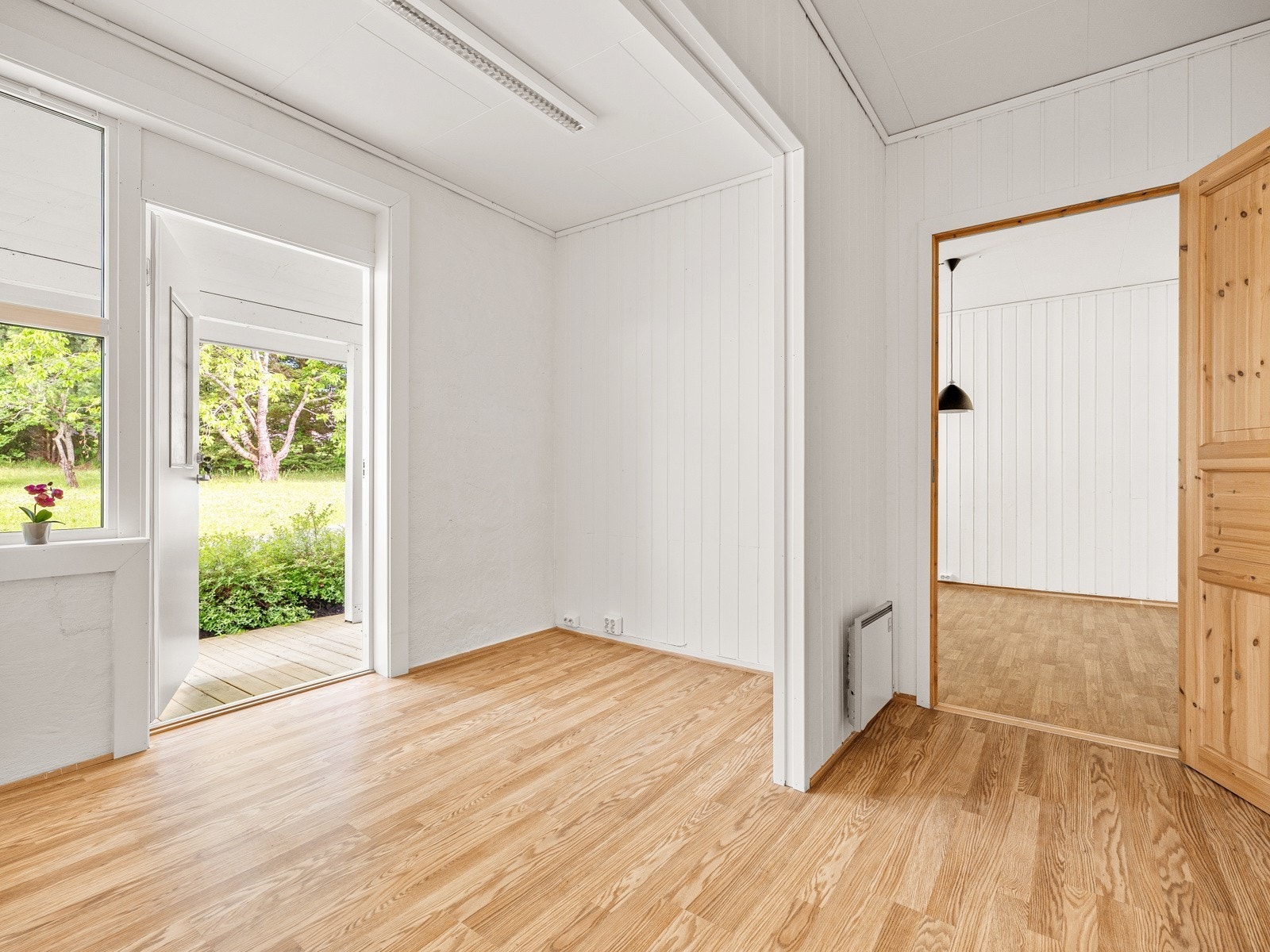 Kundemottak med egen ytterdør. Galleribilde