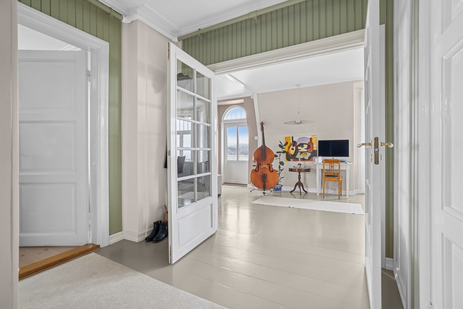 2.etg. entré Galleribilde