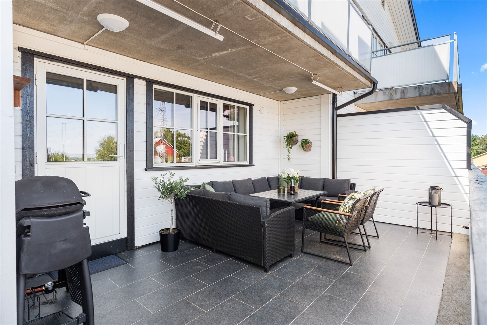 Terrassen har gode møbleringsmuligheter. Galleribilde