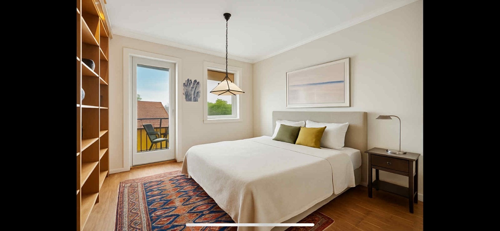 AI-generert bilde. Opprinnelig var leiligheten laget med soverom i begge etasjer, det er mulighet for å tilbakeføre dette ved å sette opp en lettvegg med dør. Galleribilde