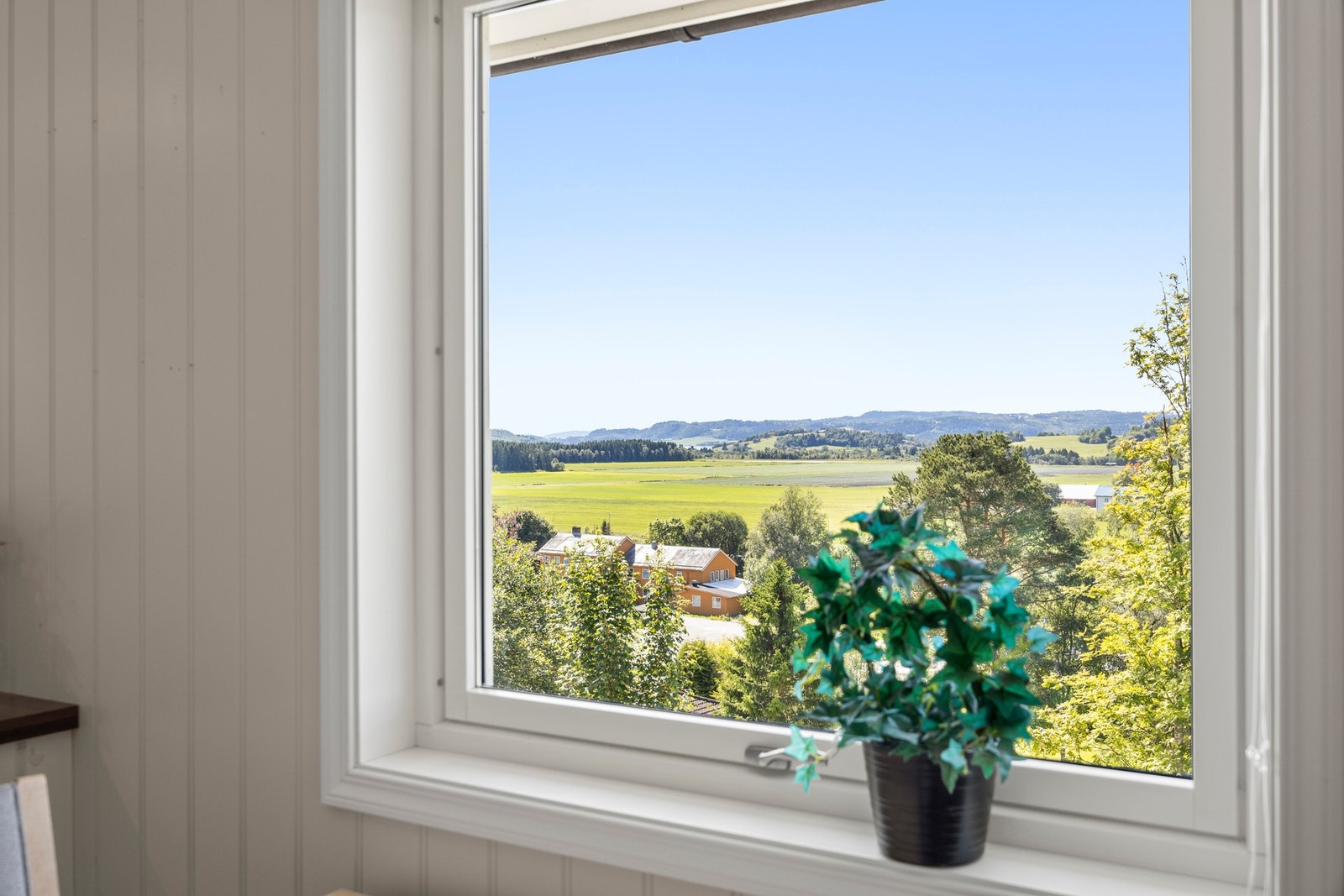 Utsikt fra kjøkken Galleribilde