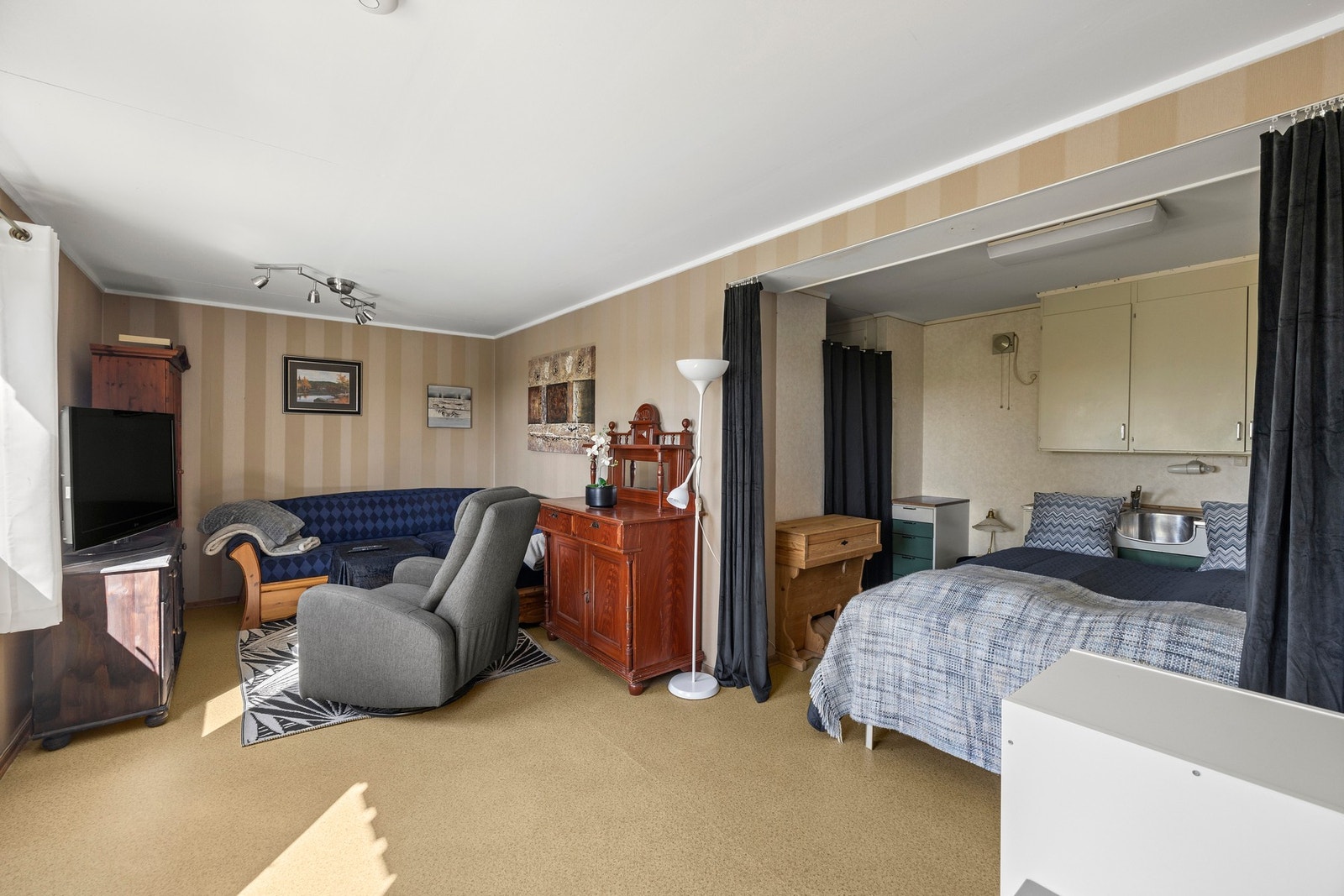 Stue/kjøkken tidligere utleie Galleribilde