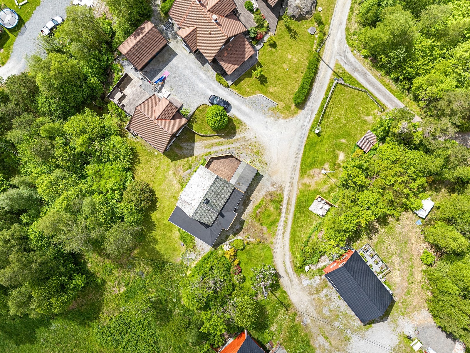 Oversiktsbilde fra tomten. Galleribilde