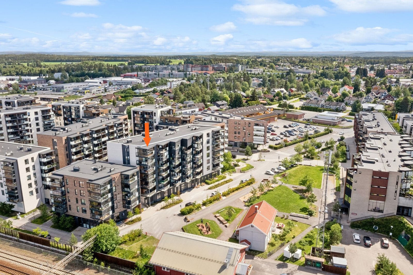 Dampsaga Allé 40 ligger som øverste endeleilighet med utsikt mot sentrum. Galleribilde