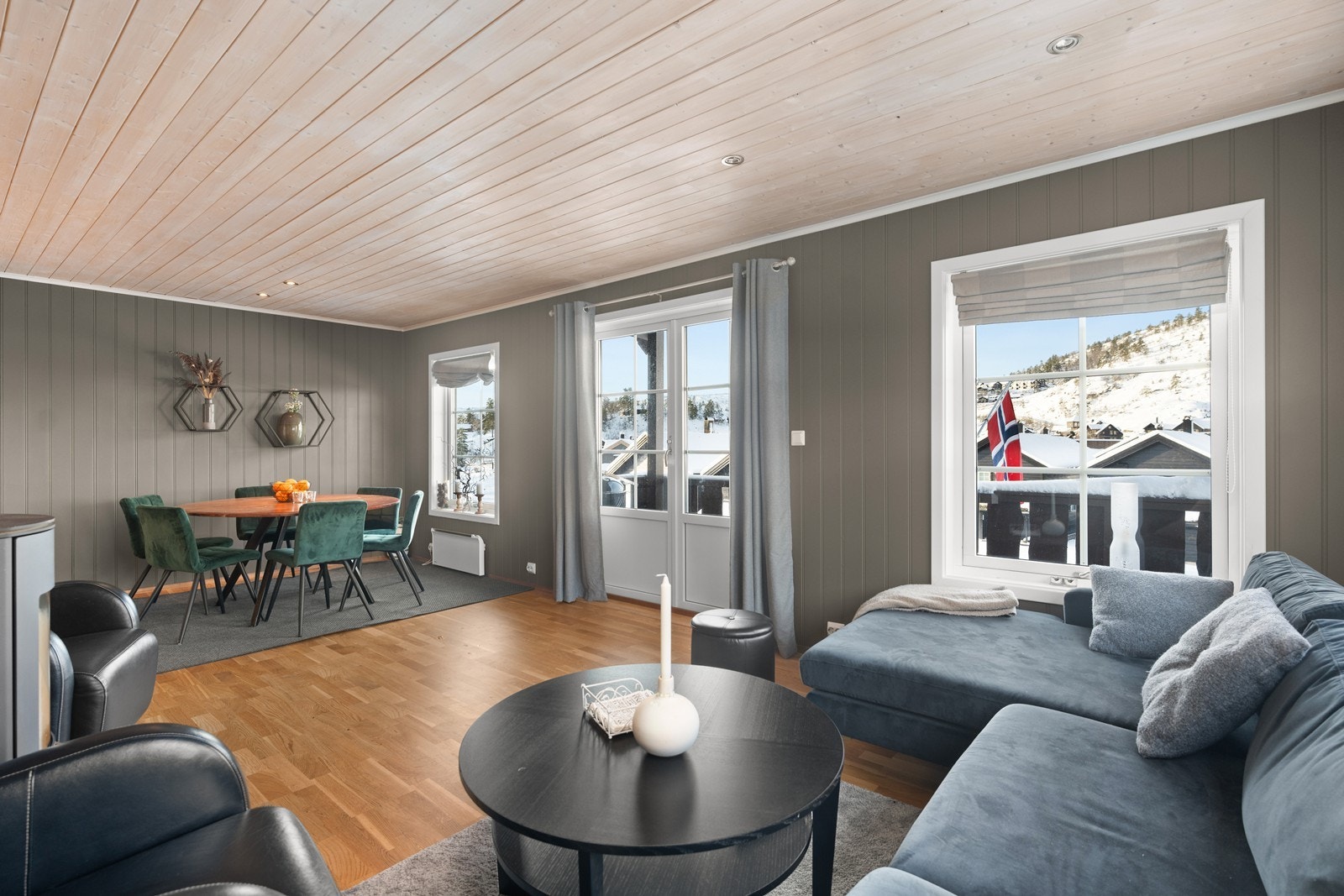 Fin utsikt mot vinterlandskapet. Galleribilde