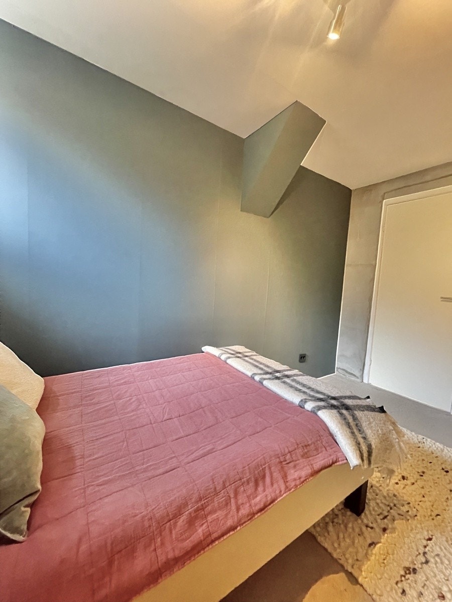 Behagelig og stor seng Galleribilde