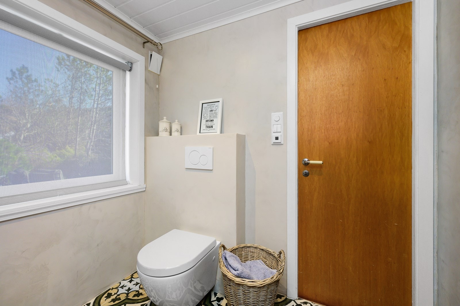 Gulvet er flislagt med varmekabler. Galleribilde