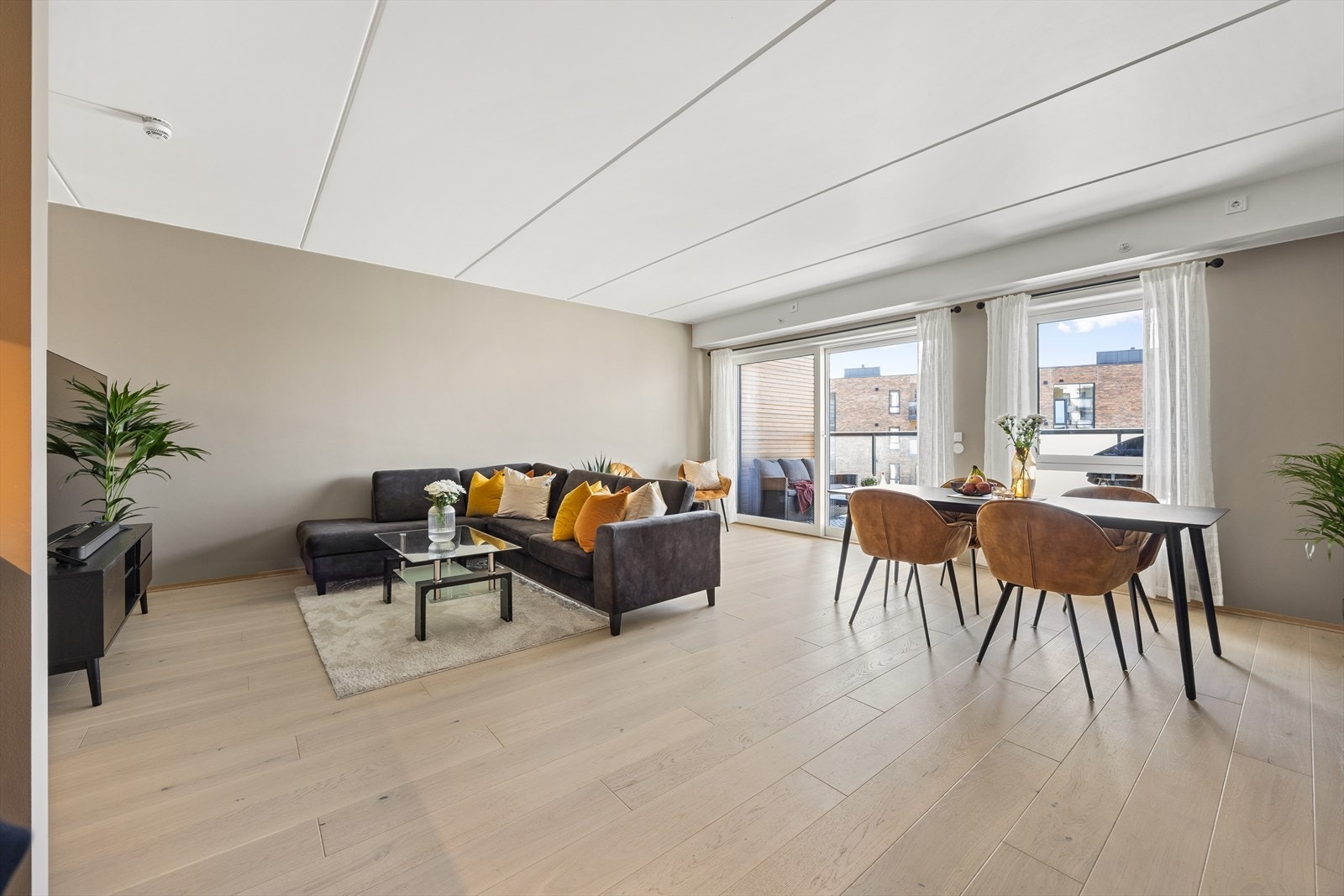 Fra stuen er det utgang til en herlig balkong på hele 9,5 m². Galleribilde