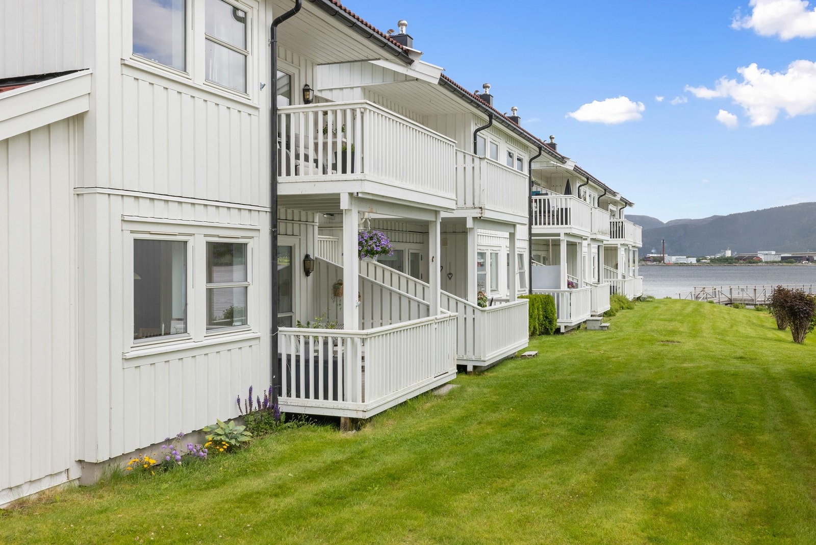 Boligen ligger praktisk til i 1.etasje Galleribilde