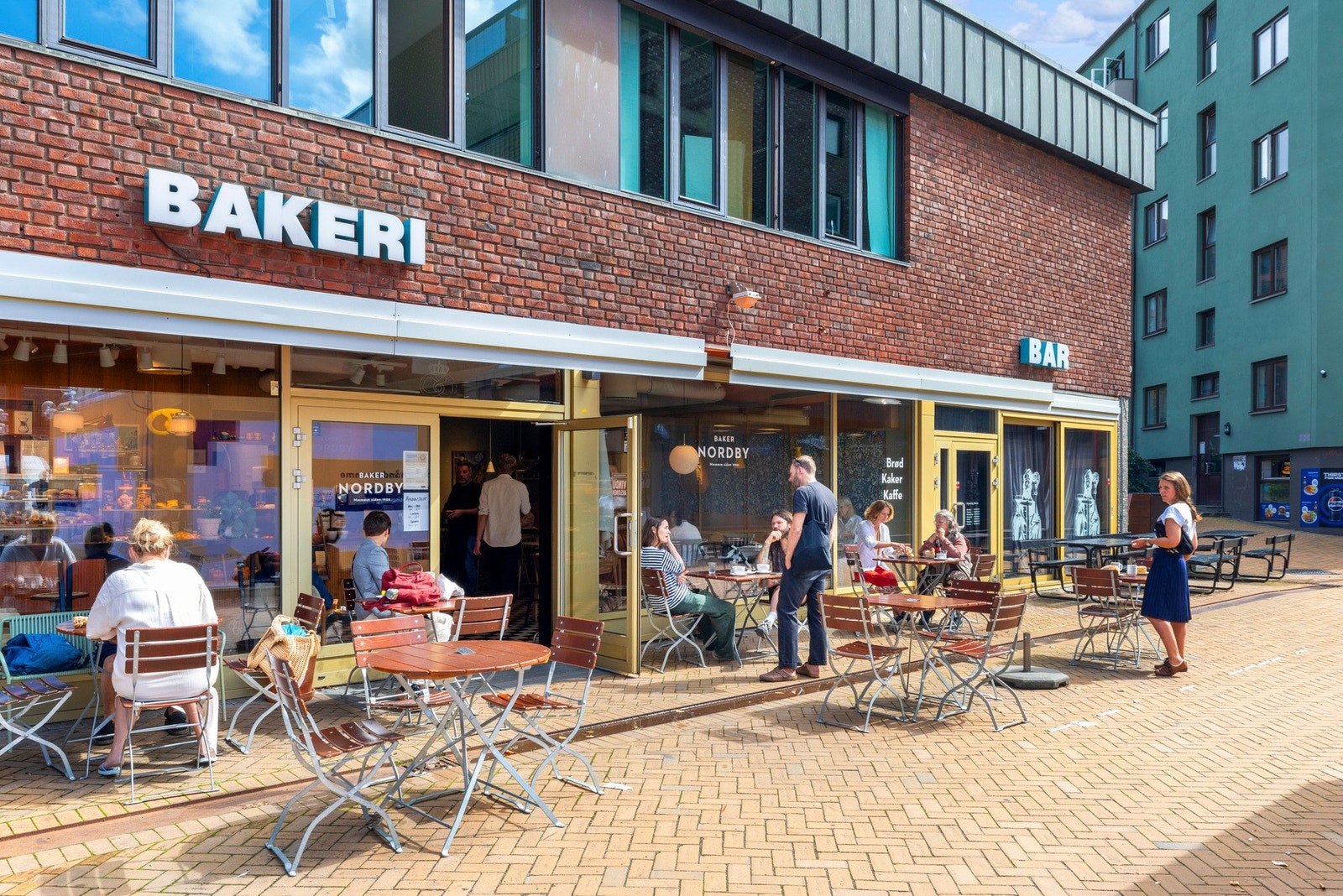 Tøyen Torg. Galleribilde