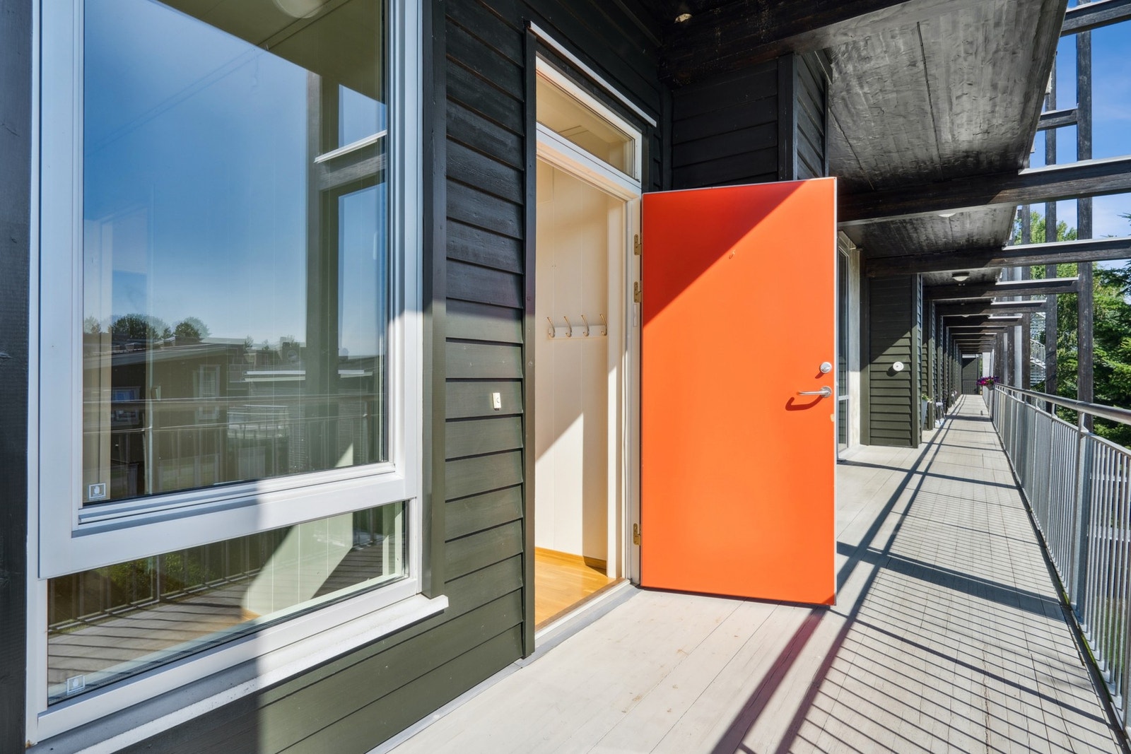 Inngangsparti. Galleribilde