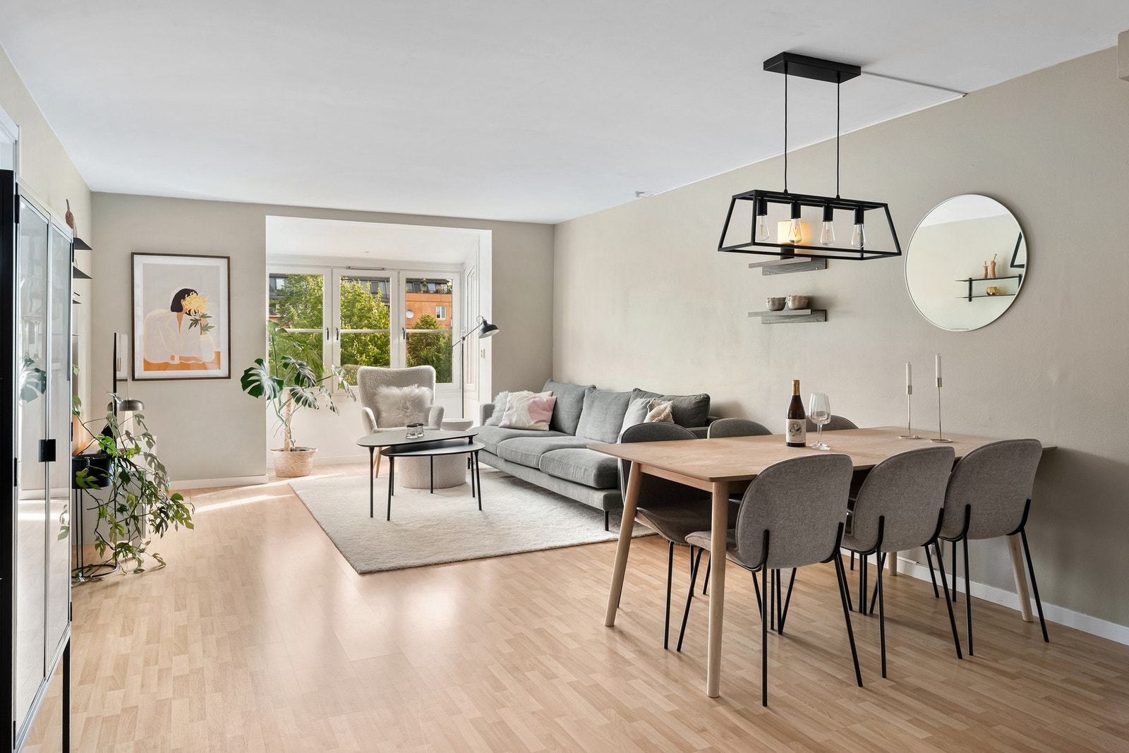 Velkommen til Norbygata 17, en stor og sentrumsnær 2-roms selveier med god planløsning! Galleribilde