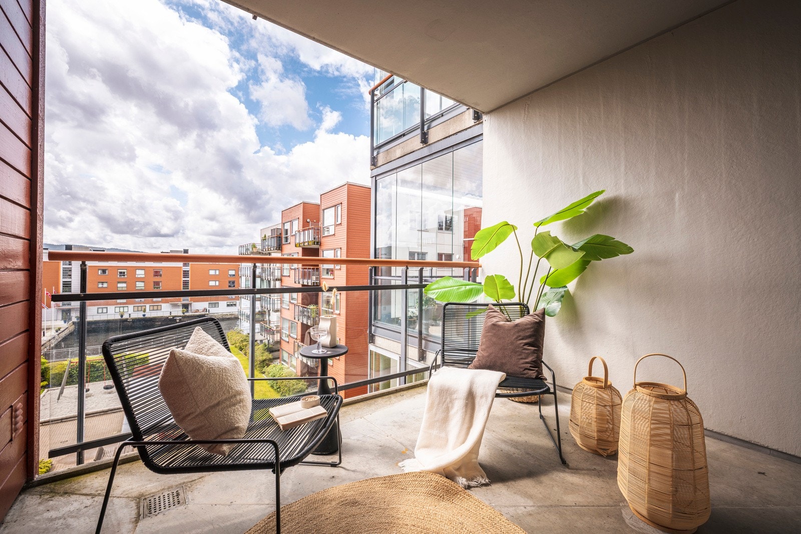 - Lys og tiltalende 3-roms selveier med en praktisk planløsning - Galleribilde