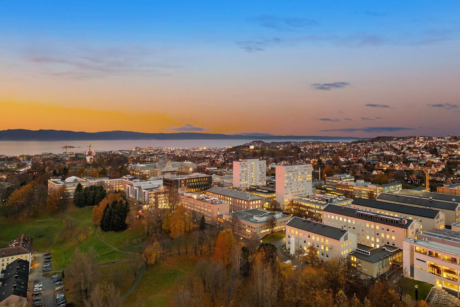Velkommen til en hyggelig visningsopplevelse! Ta kontakt med megler på tlf. 906 56 880 dersom oppsatt visningstidspunkt ikke passer. Galleribilde