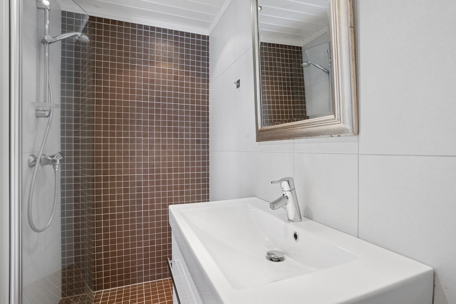 Anneks - innredet baderom Galleribilde