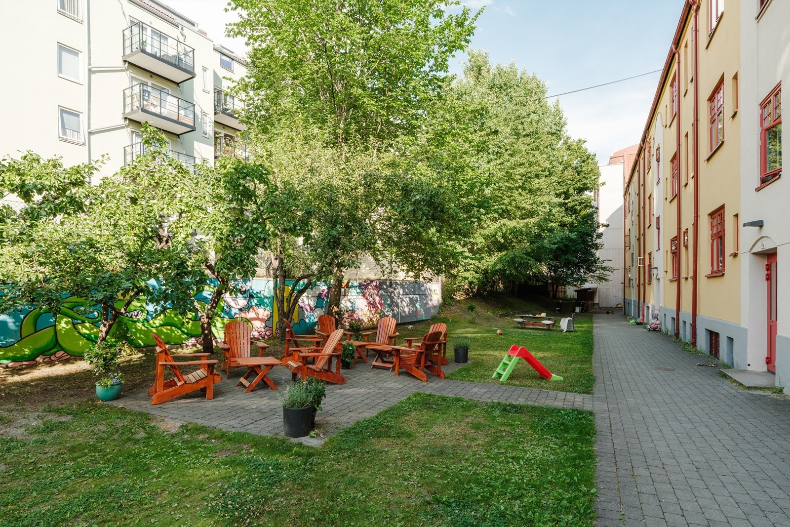 Borettslaget har startet en egen hagegruppe som du kan bli medlem av om du har grønne fingre. Galleribilde