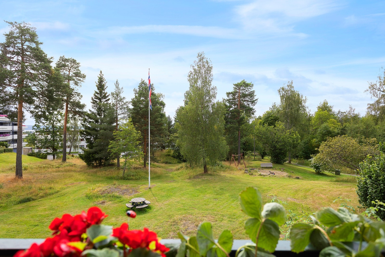 Utsyn fra balkong Galleribilde