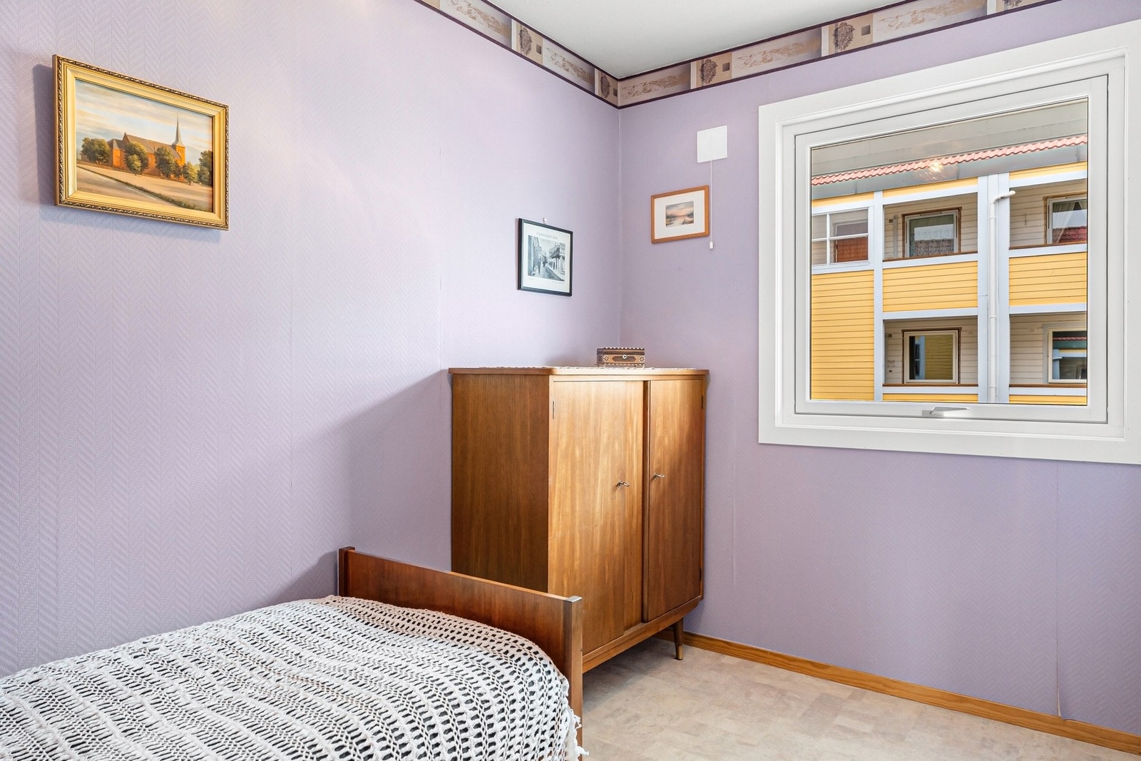 Soverom 2 - Nytt vindu og ny lufteluke satt inn. Galleribilde