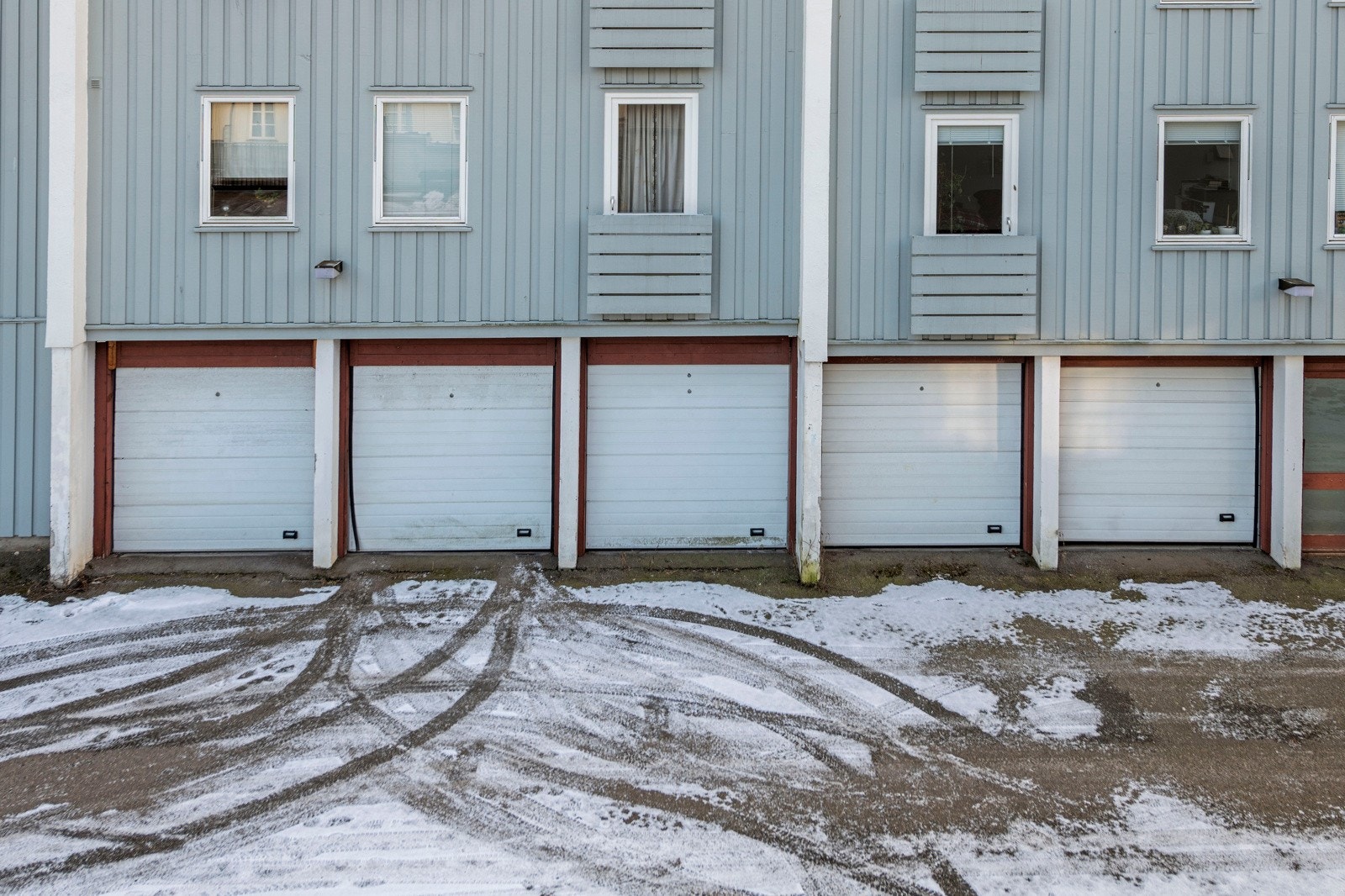 Egen garasjeplass. Galleribilde