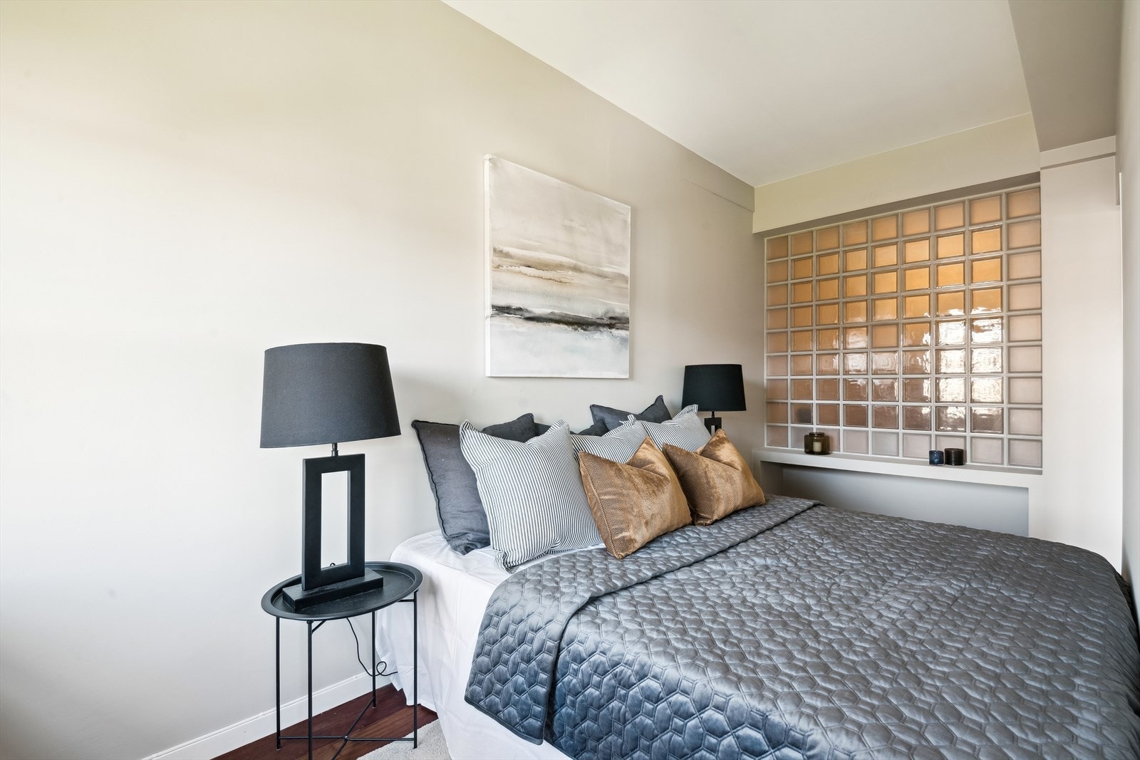 Det er ingen dokumentavgift eller forkjøpsrett i forbindelse med overdragelse av andelen. Galleribilde