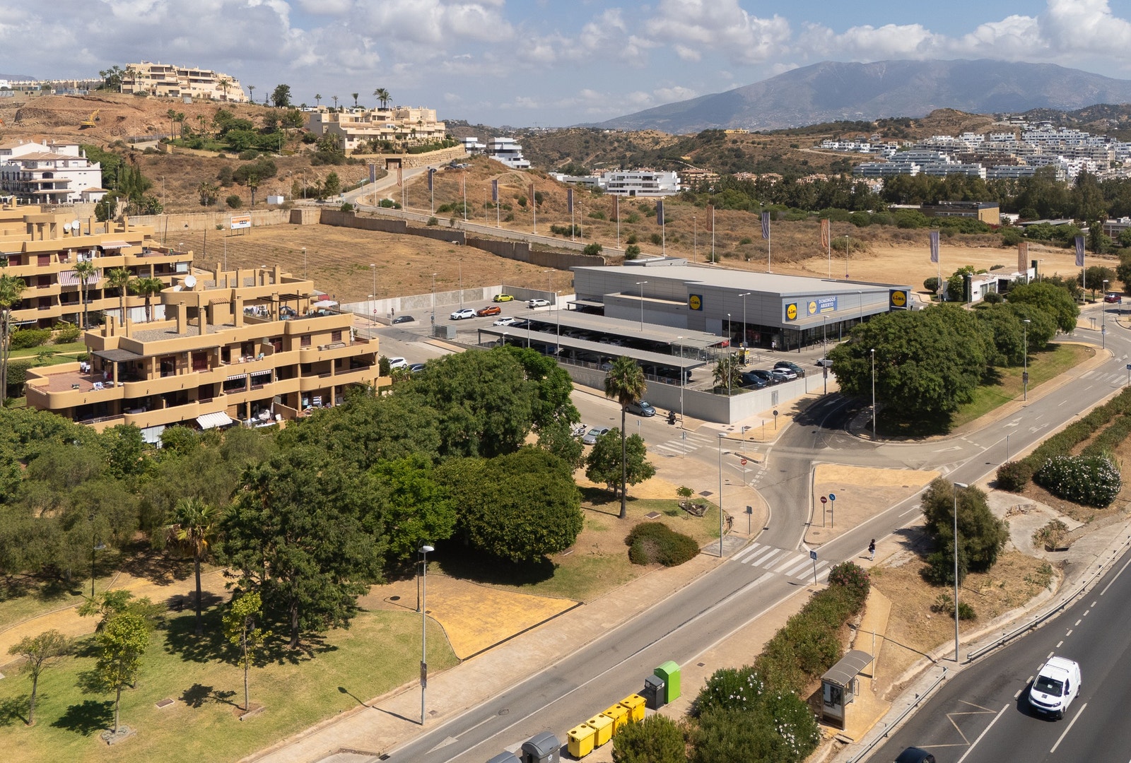 Lidl ligger like ved komplekset. Galleribilde