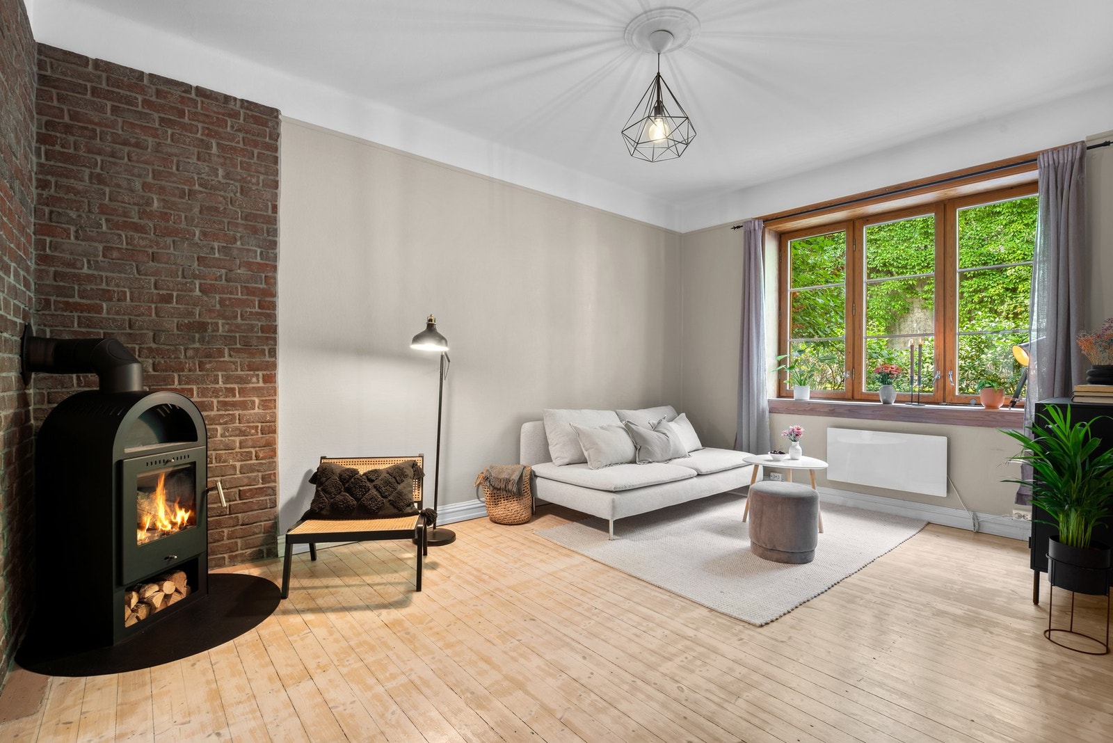 PrivatMegleren Primera v/Ingrid L. Eriksson har gleden av å presentere Uelands Gate 52. Galleribilde