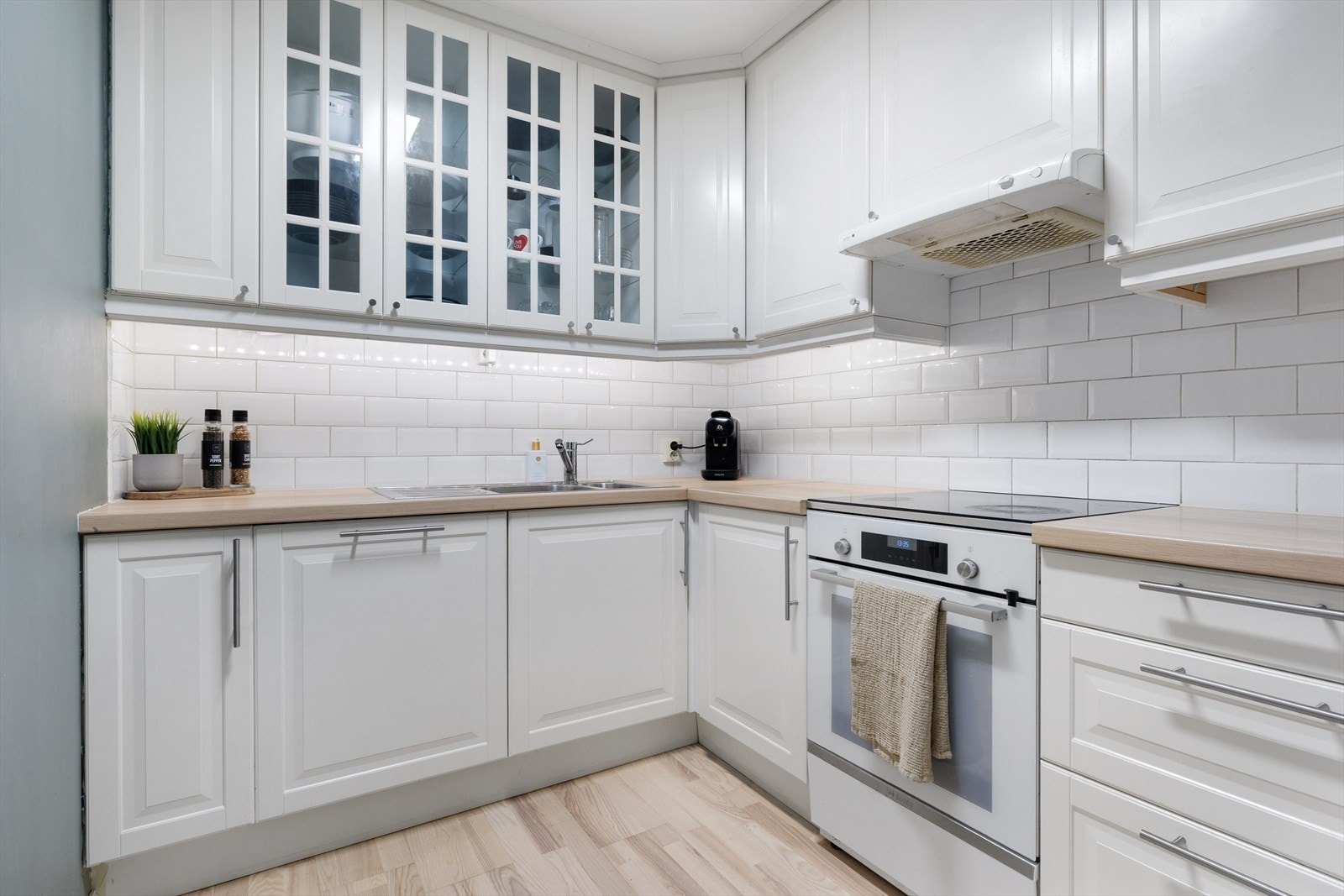 Godt med skap- og benkeplass Galleribilde