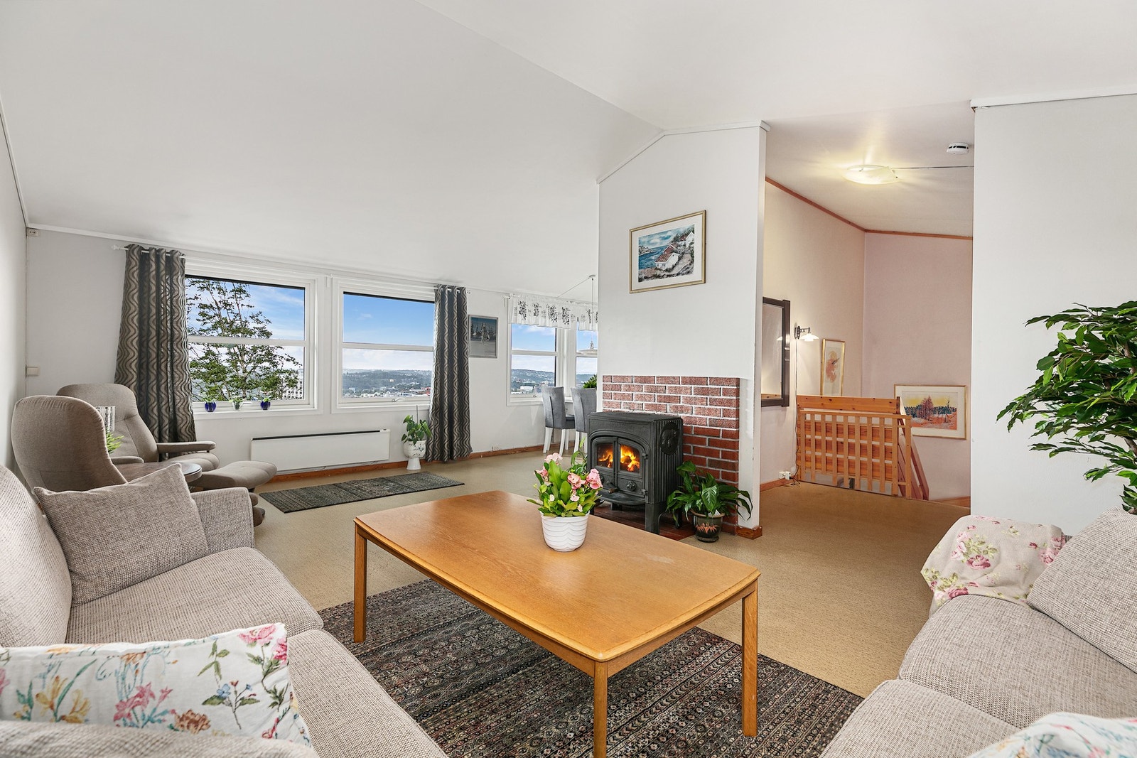 Boligen har behov for oppussing for å oppnå dagens standard. Galleribilde