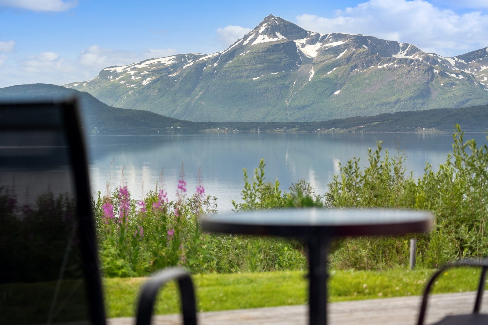 Fantastisk utsikt over omkringliggende natur! Galleribilde