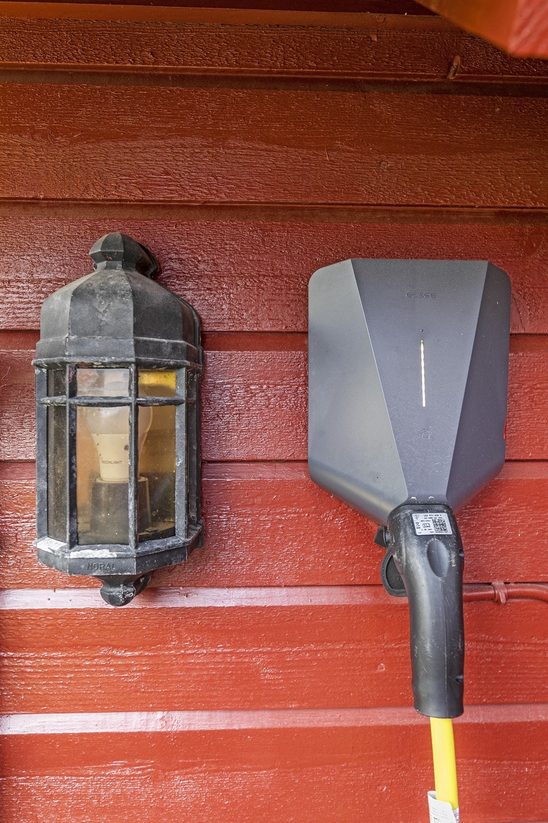 Det er installert elbillader i 2022. Galleribilde