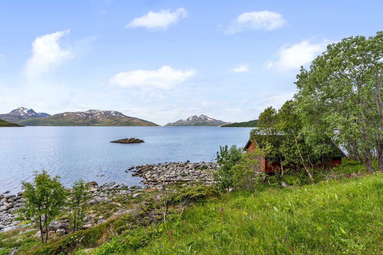 Med egen naust så kan du enkelt ta deg fisketur med egen båt