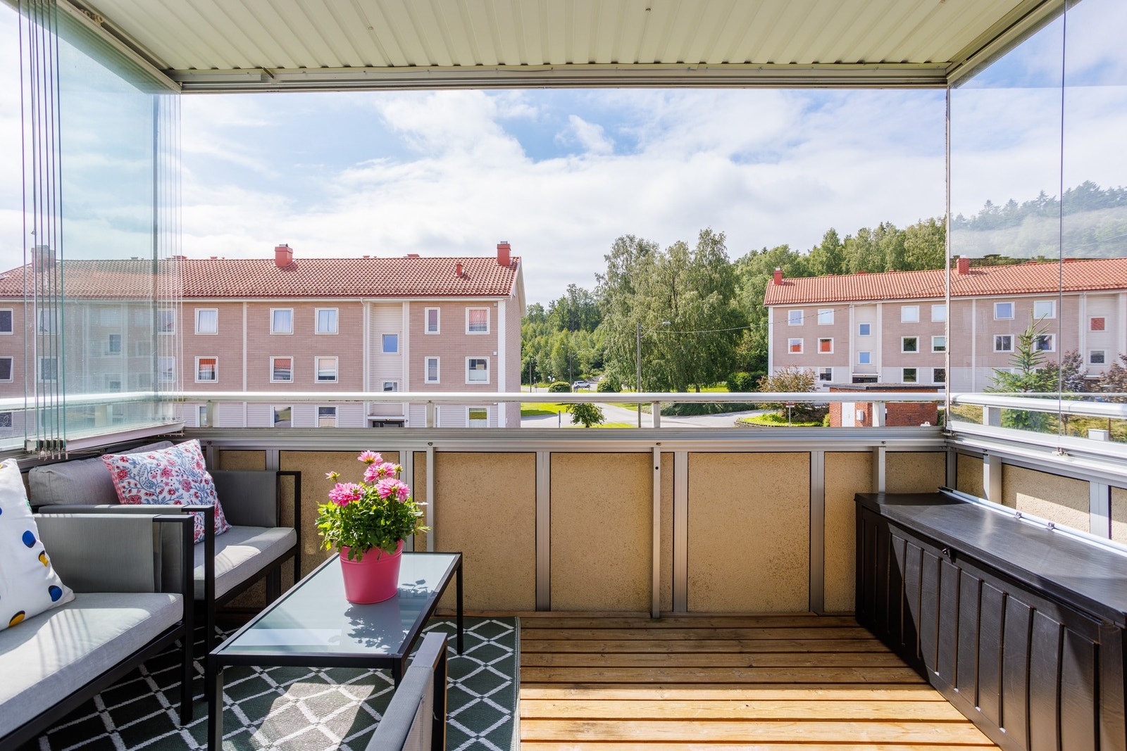 Fra balkongen er det fin utsikt over fellesarealene. Galleribilde