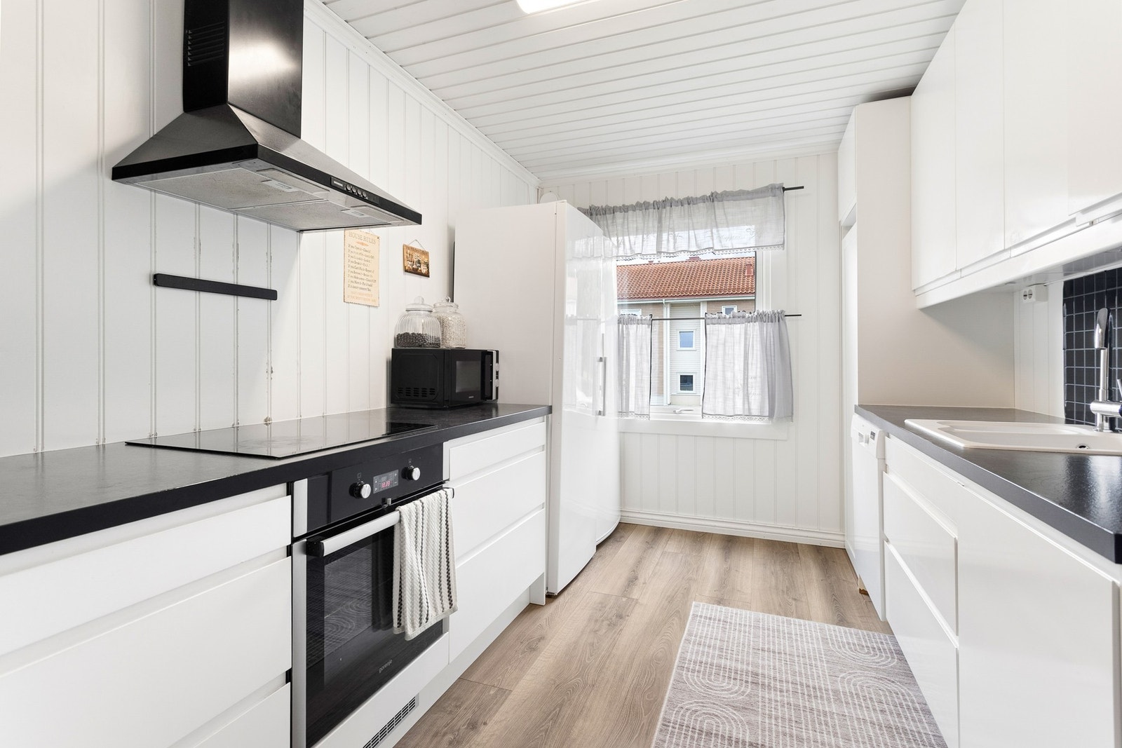 En meget romslig og tiltalende 4-roms leilighet. Galleribilde