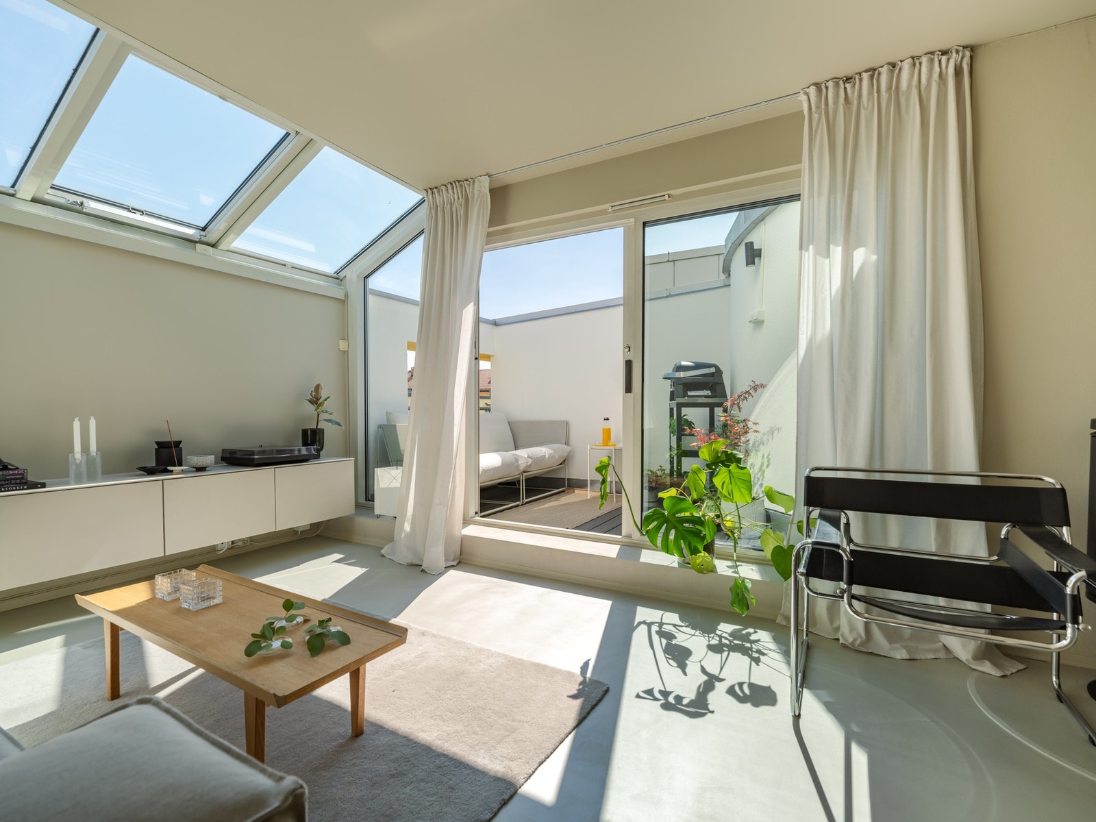 Velkommen til toppen av Kongsvingergata 7C og denne nydelige leiligheten! Galleribilde