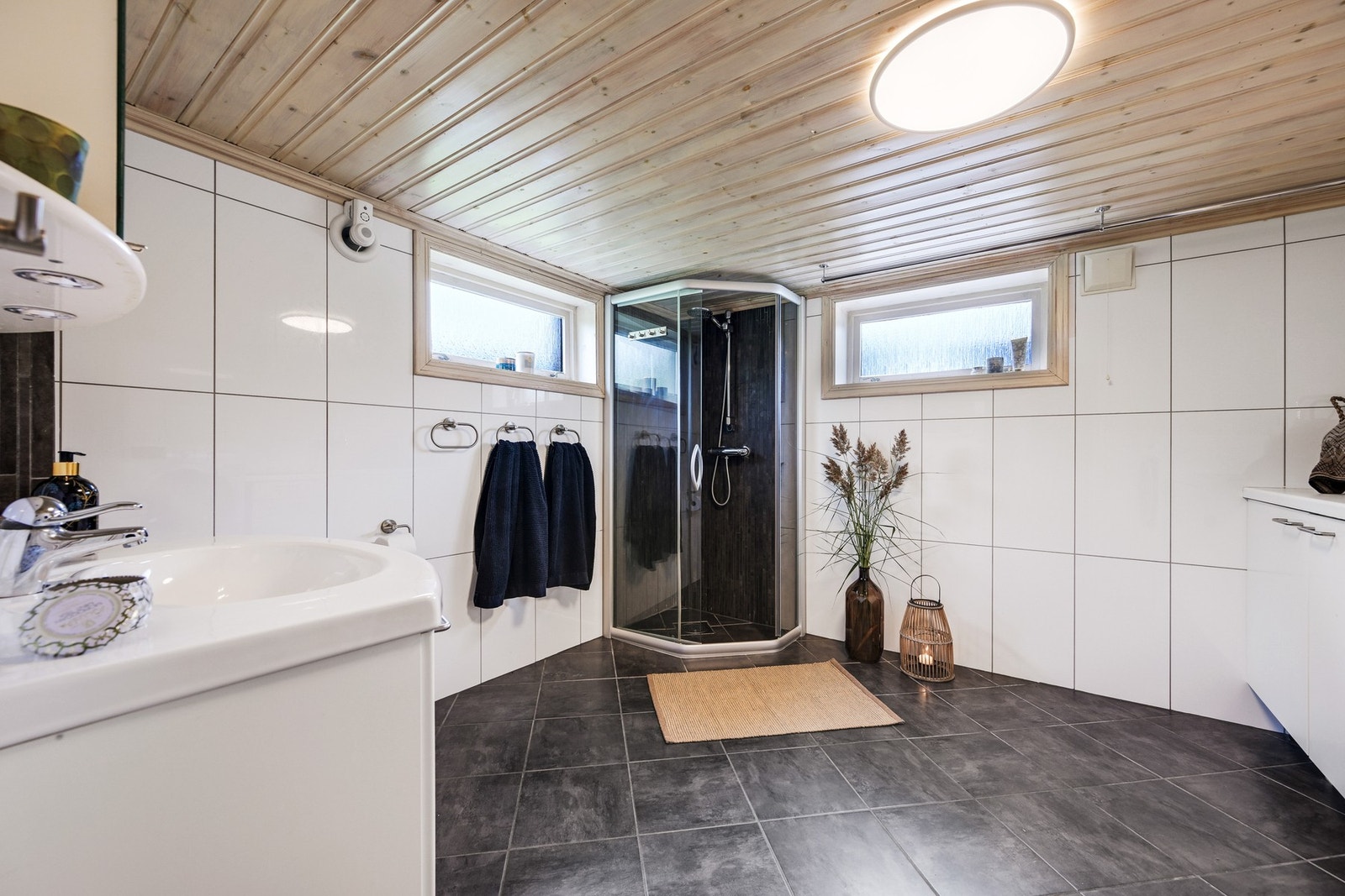 Boligens tredje bad ligger i kjelleren Galleribilde