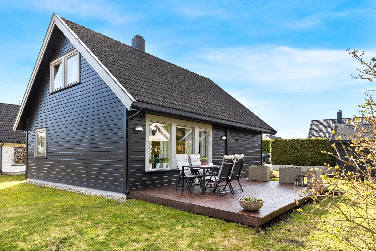 Velkommen til en hyggelig enebolig i Tollefsrødskogen! Galleribilde