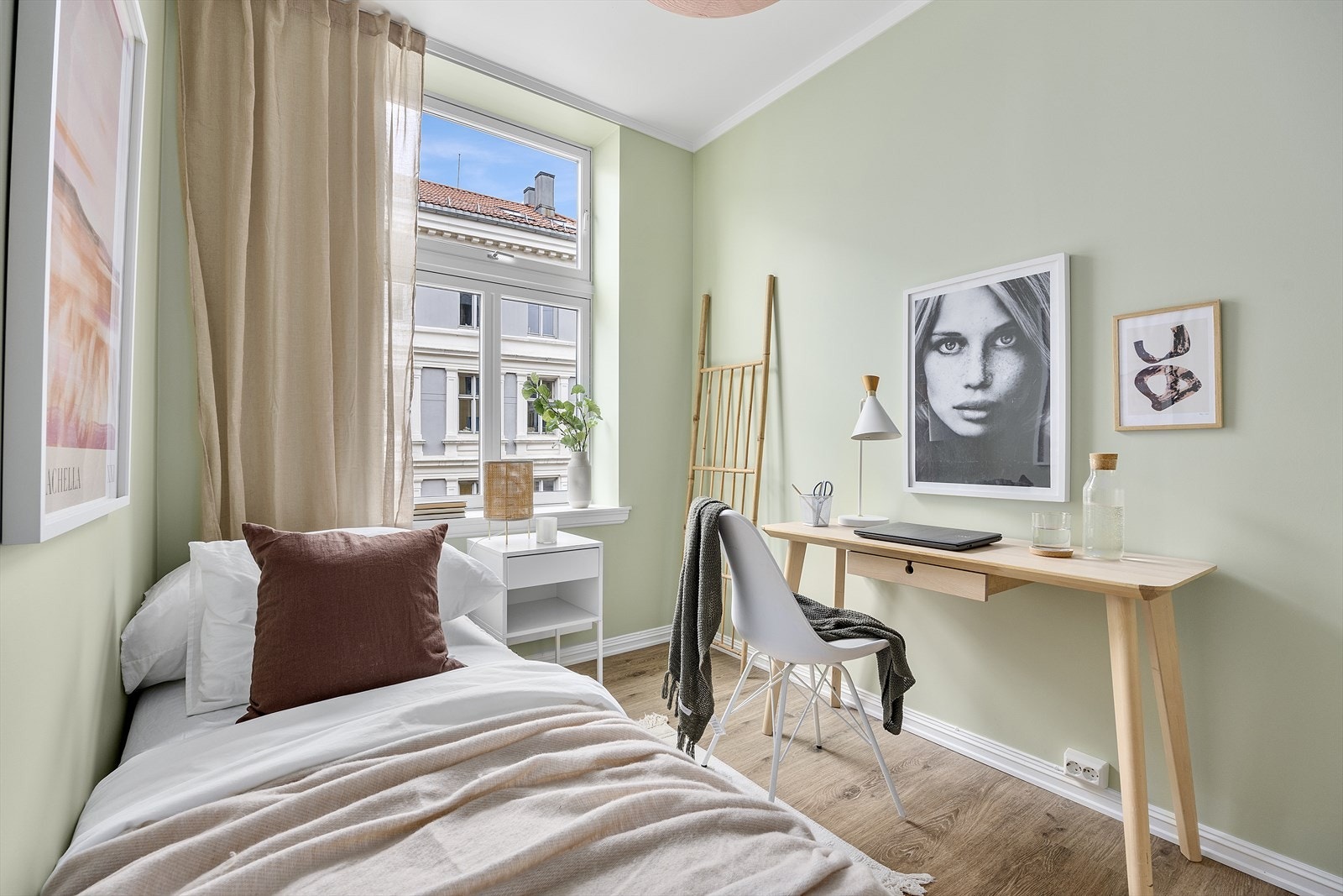 Soverom nummer to - til gjest, kontor eller barnerom Galleribilde