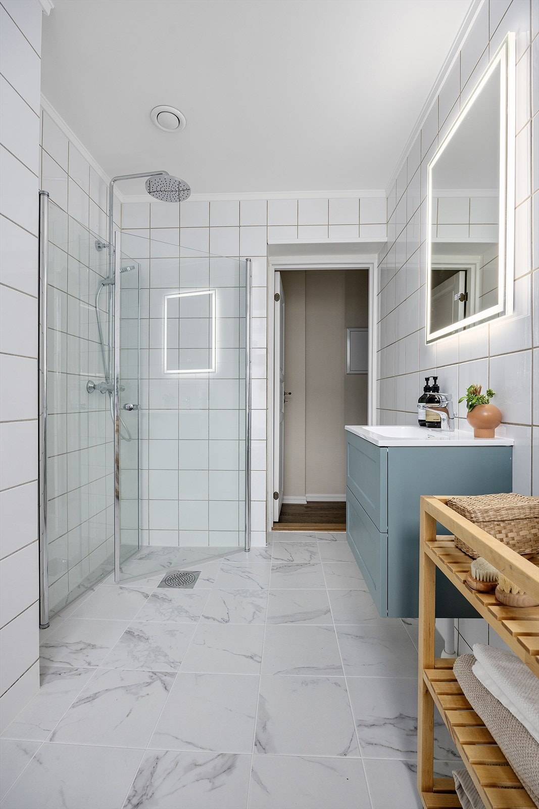 Flislagt bad med varmekabler - nyoppusset i 2025! Galleribilde