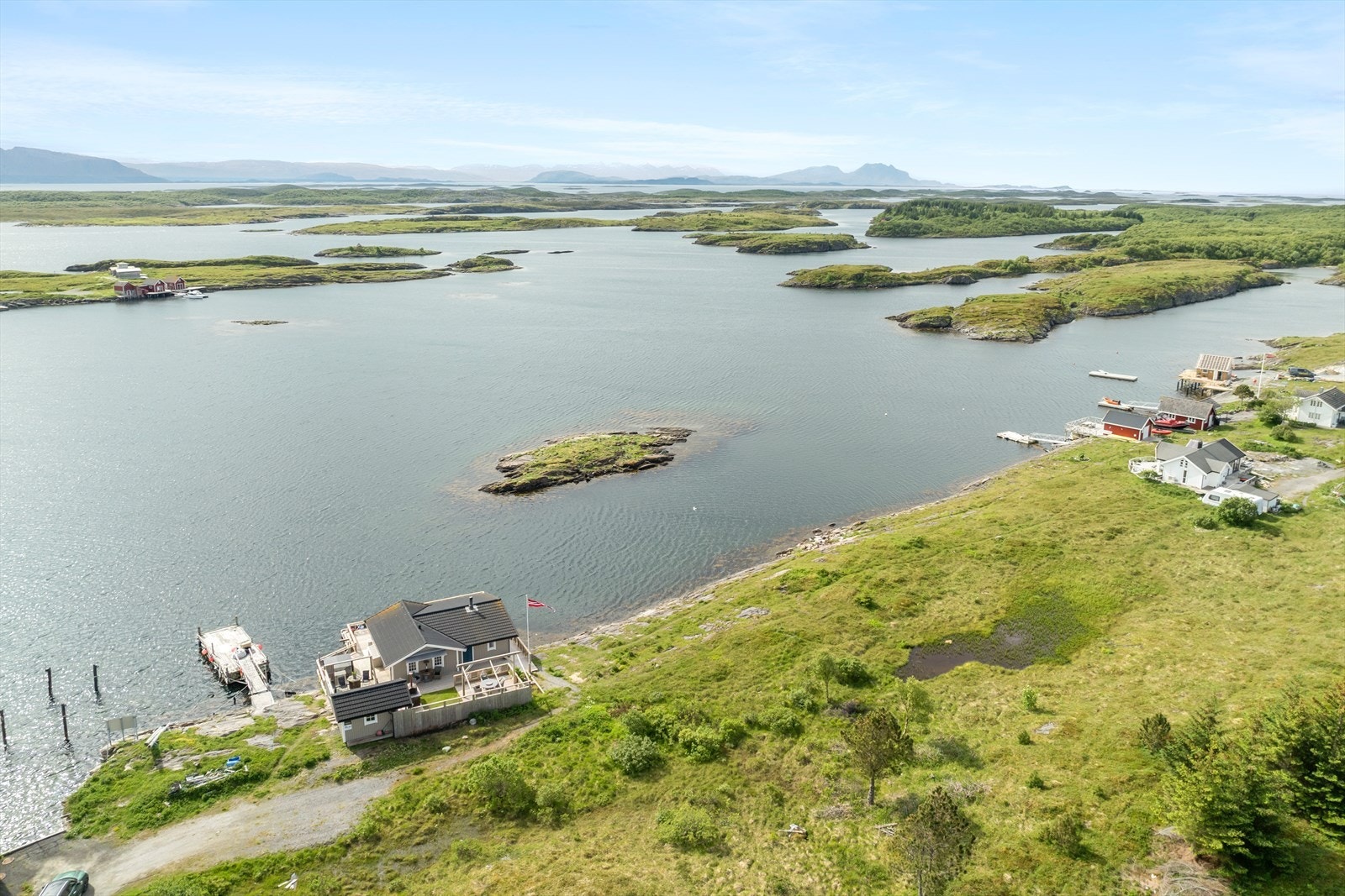 Her ser du Dønnmannen og De Syv Søstre i bakgrunn. Galleribilde