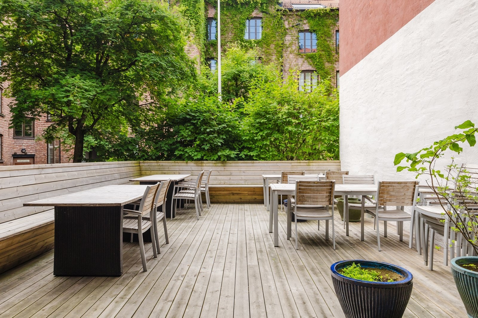 Et sosialt samlingspunkt rett utenfor døren. Galleribilde