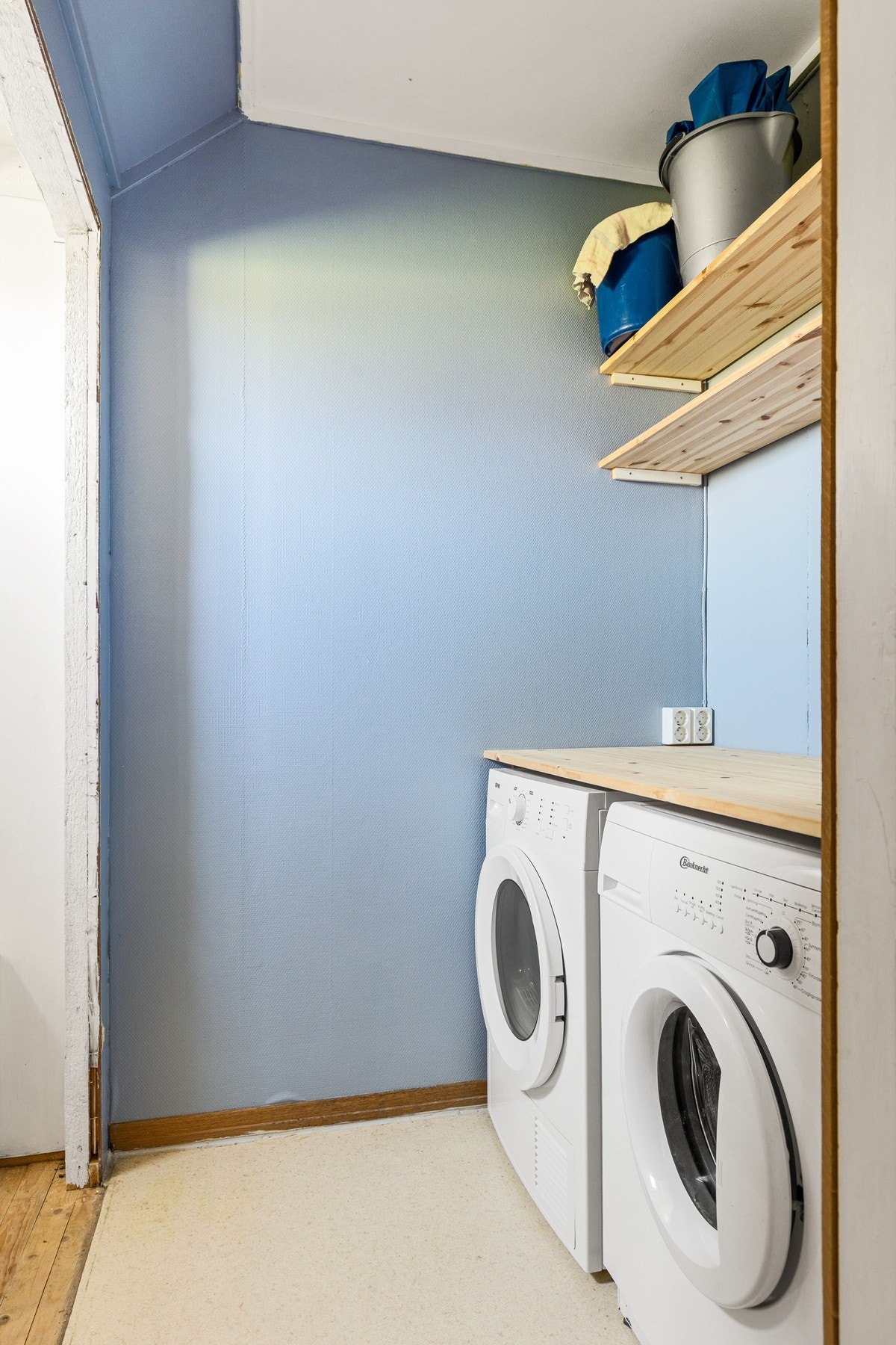 Vaskerom Galleribilde