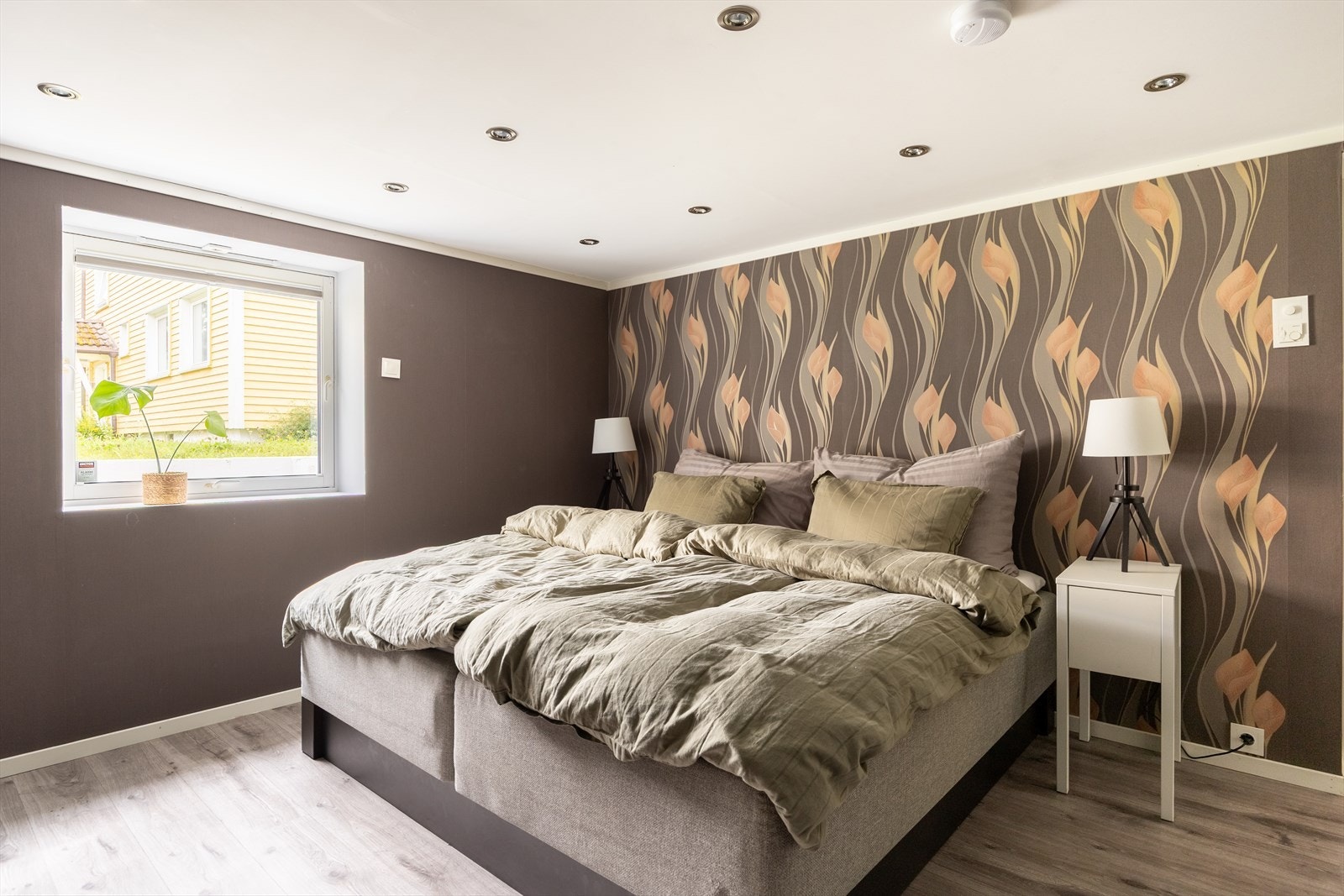 Soverommet er av meget god størrelse og har gode møbleringsmuligheter Galleribilde